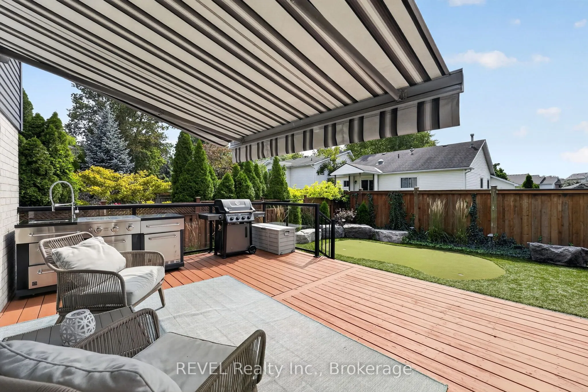 10 Meadowbrook Lane