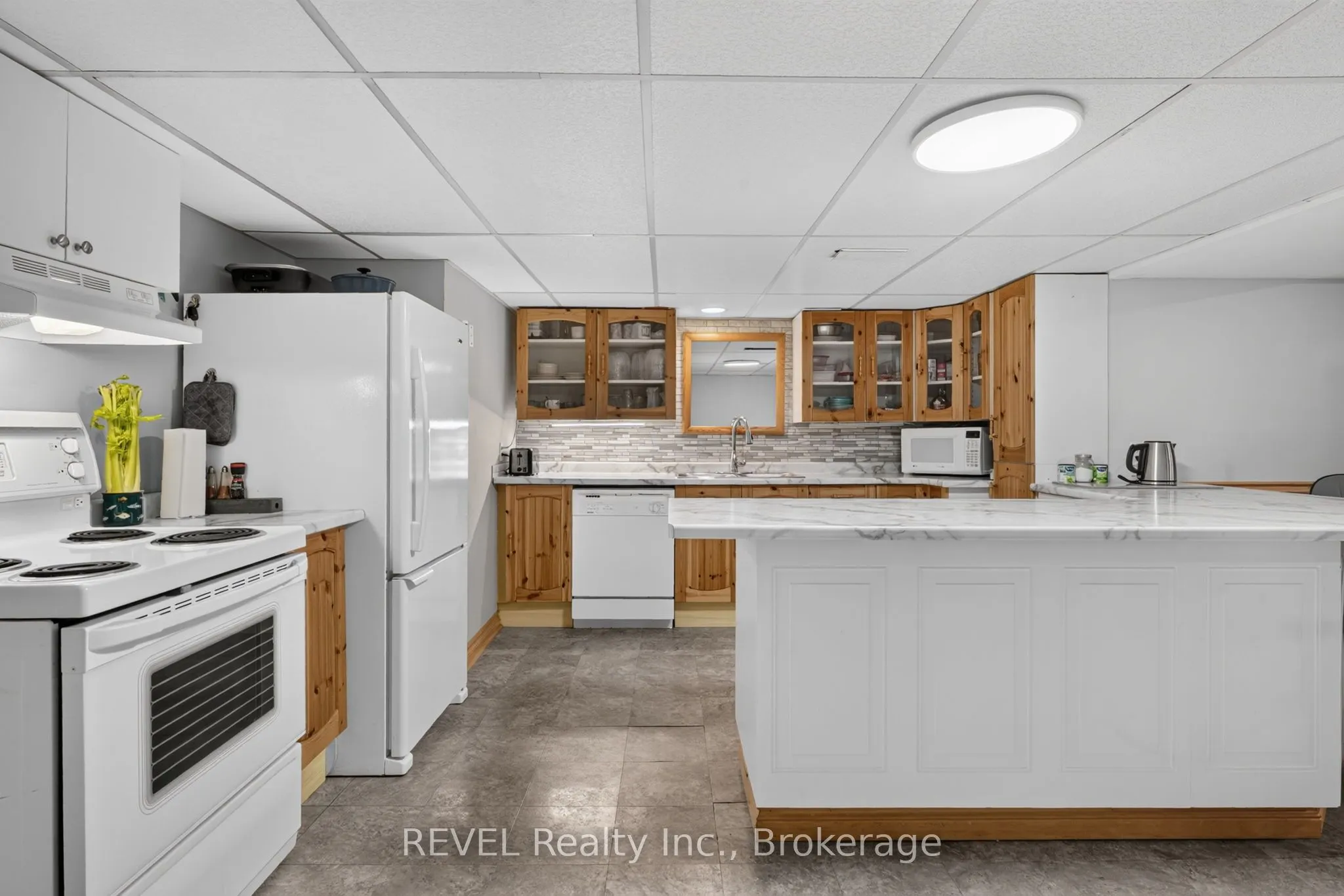 10 Meadowbrook Lane