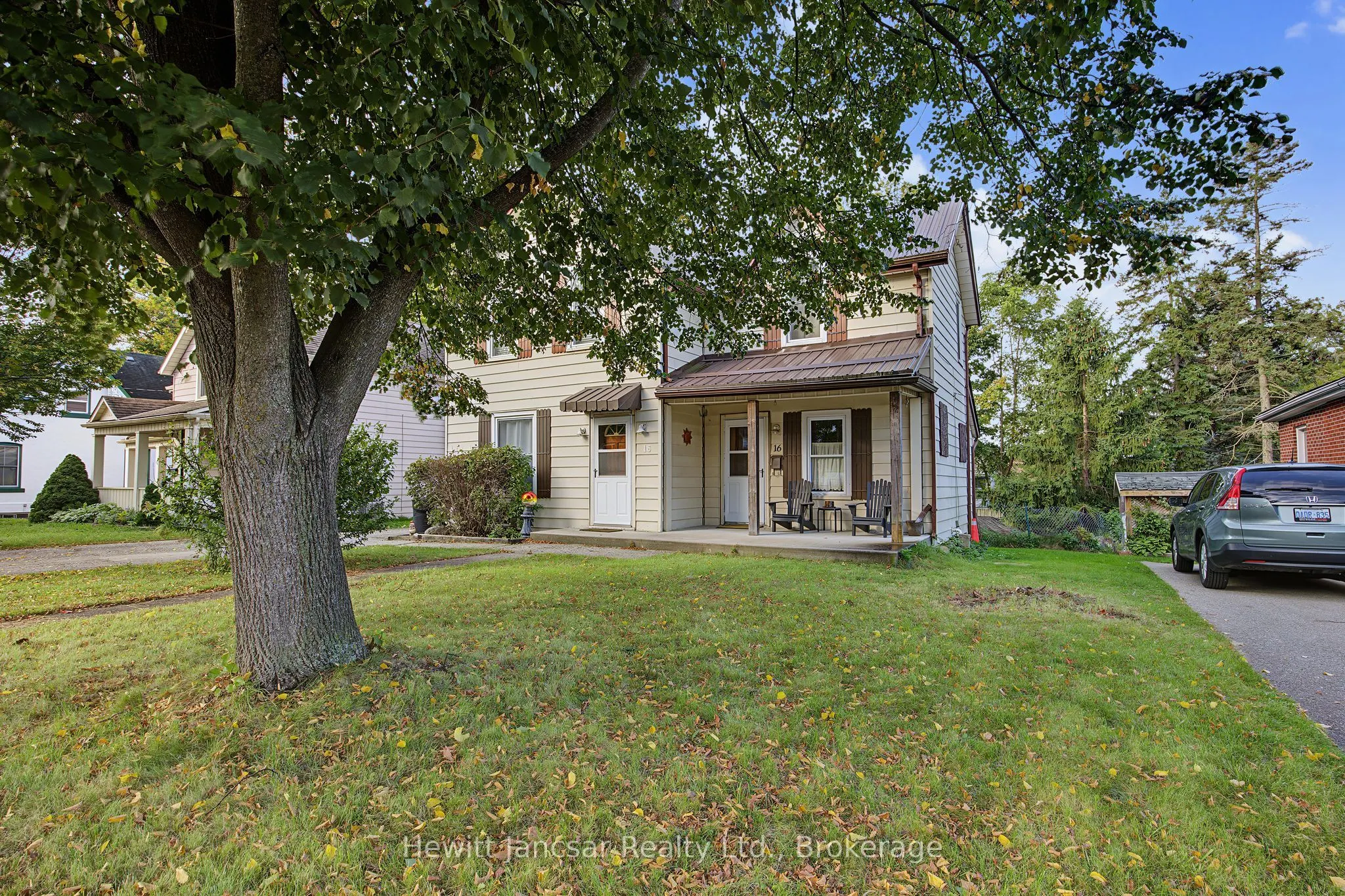 16 East Park Drive