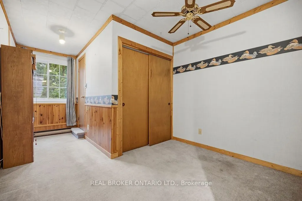 800 Pinegrove Crescent