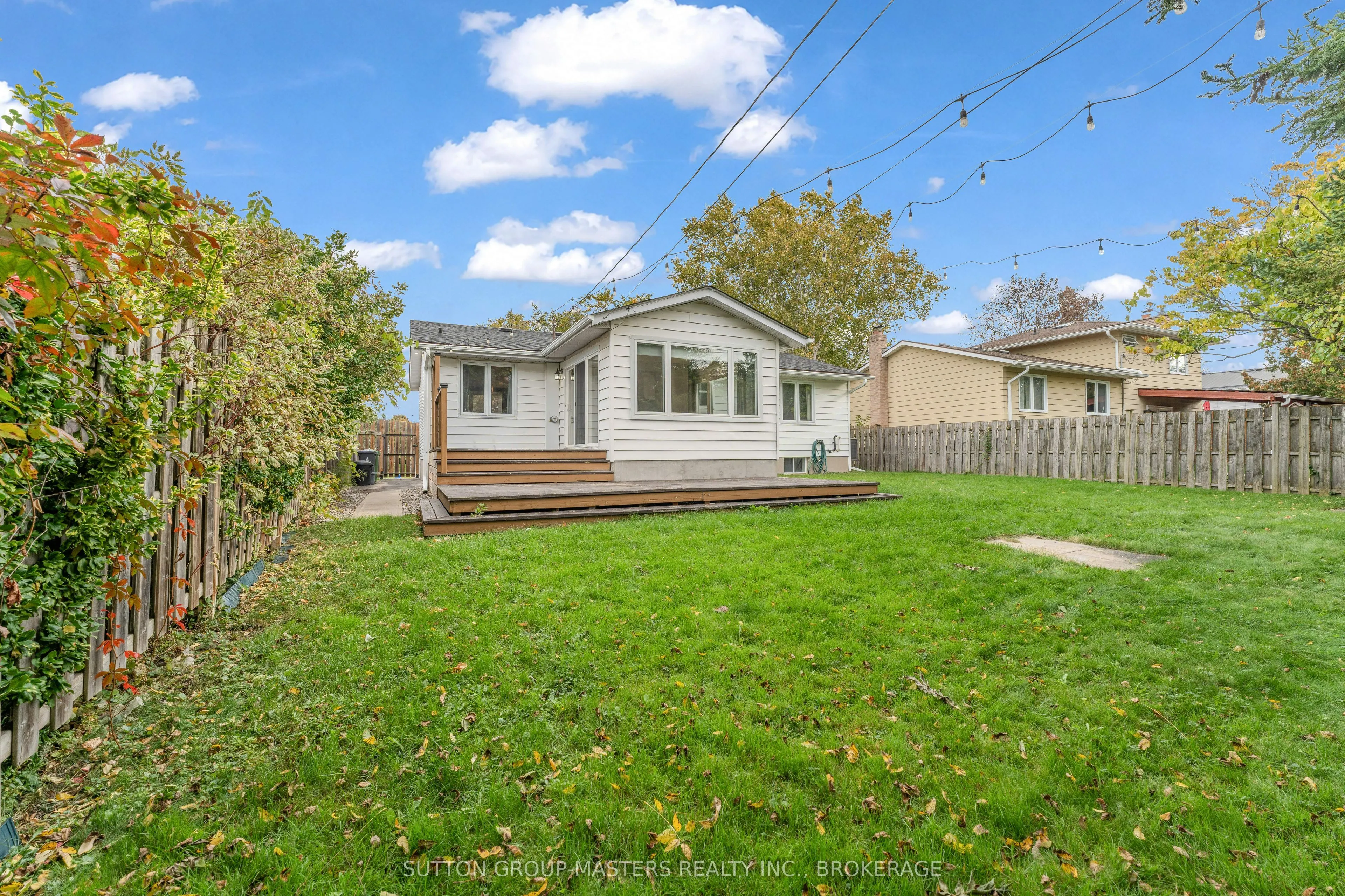 863 Pembridge Crescent