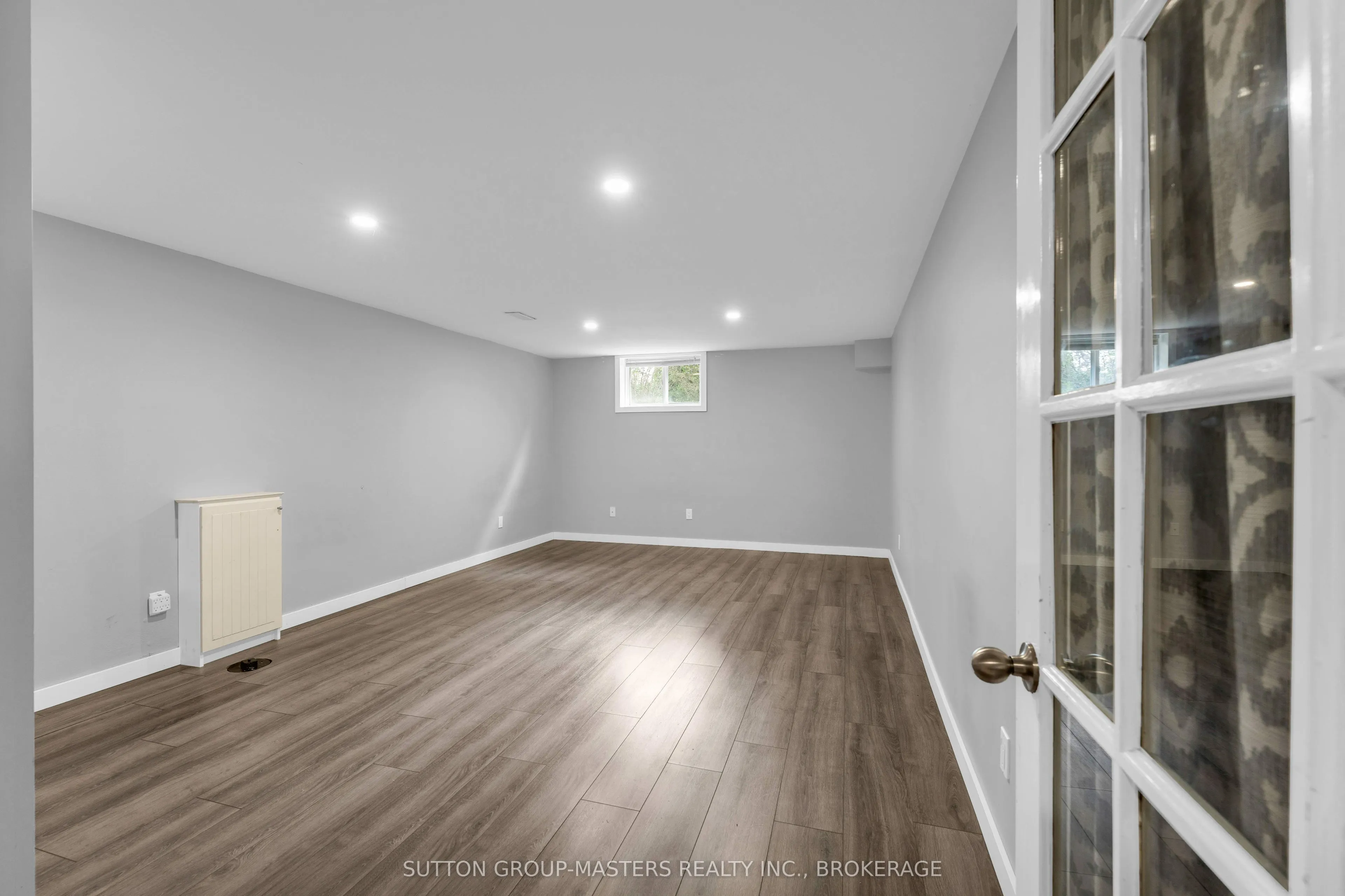 863 Pembridge Crescent