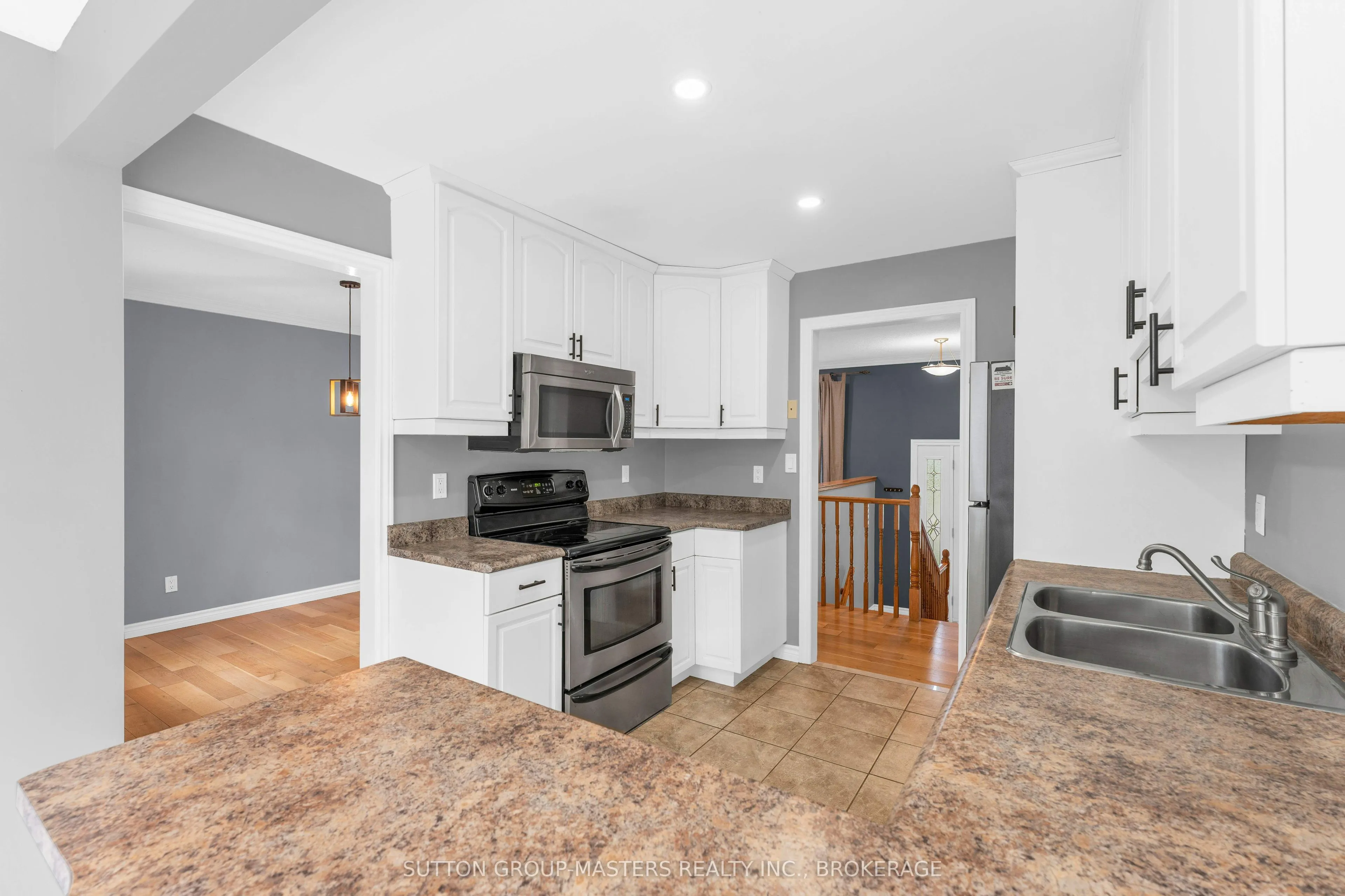 863 Pembridge Crescent