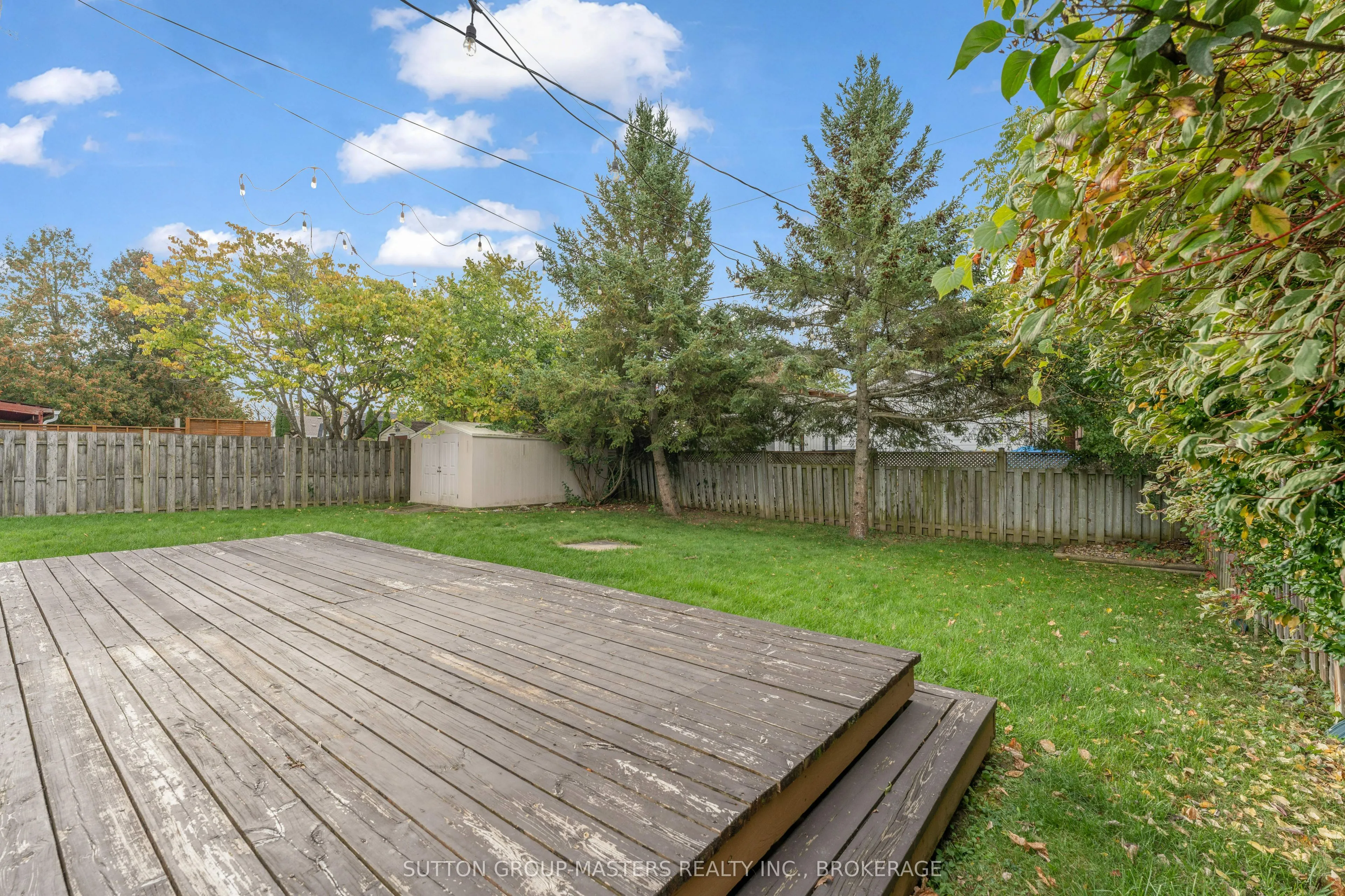 863 Pembridge Crescent