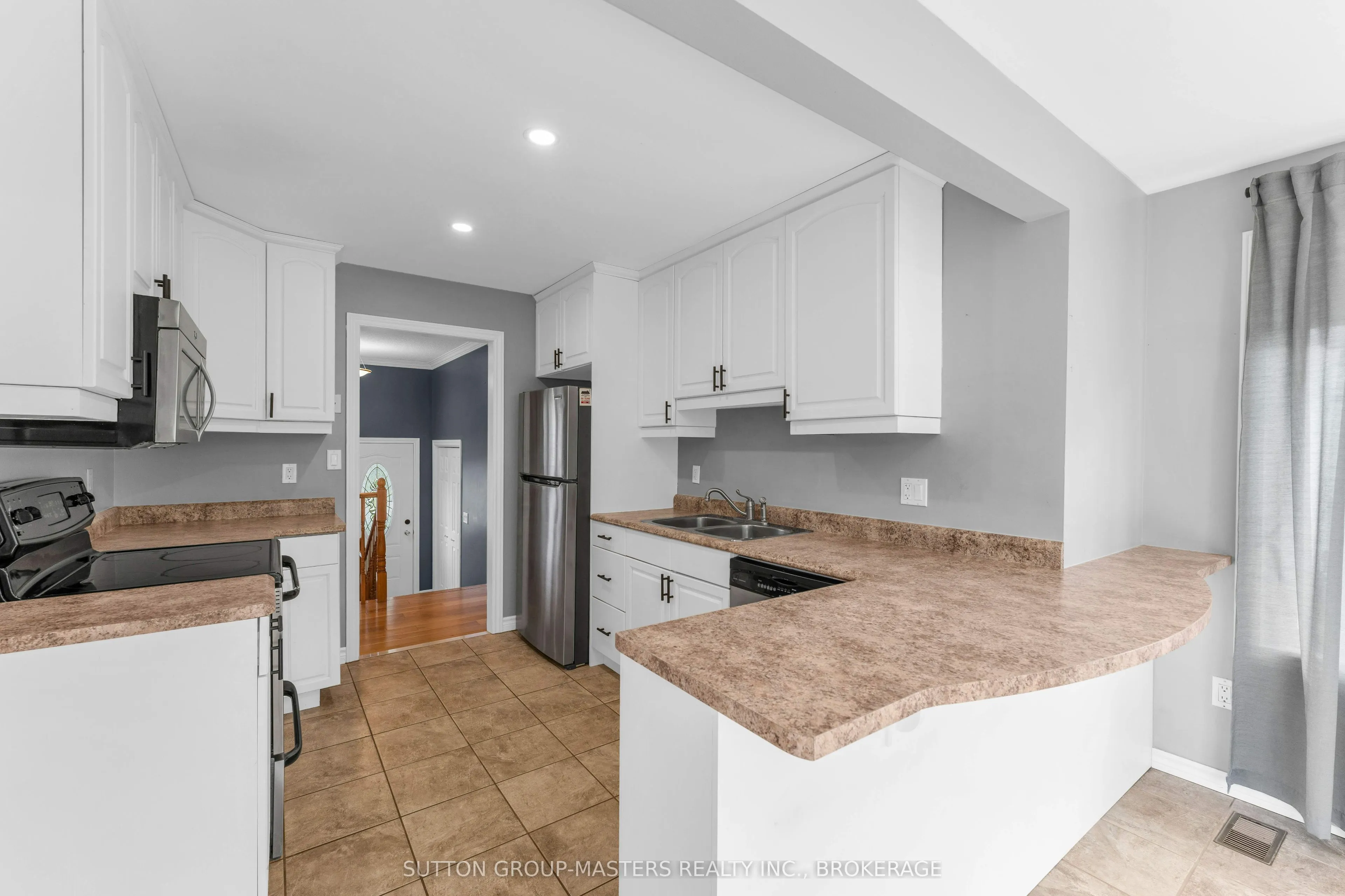 863 Pembridge Crescent