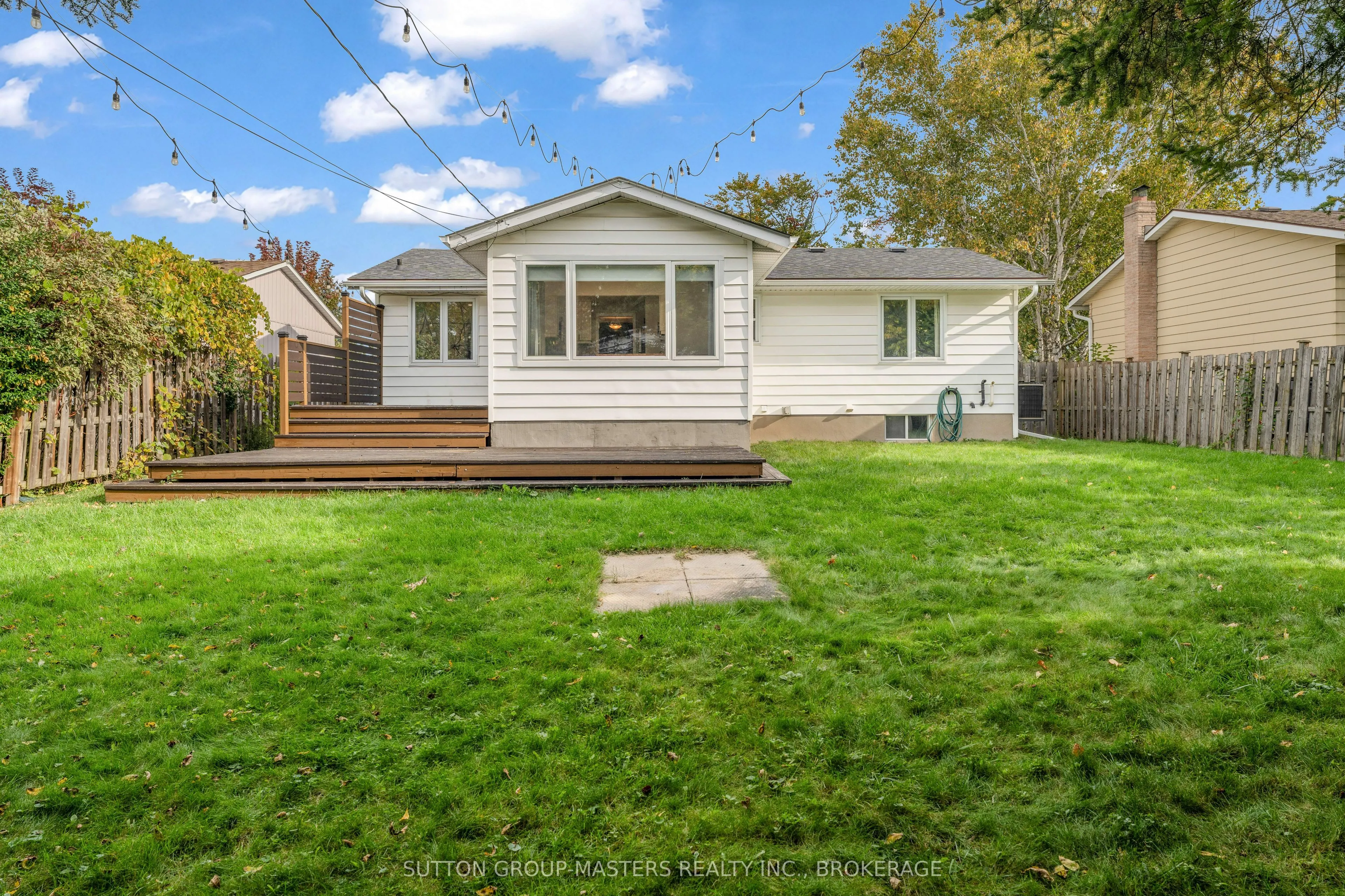 863 Pembridge Crescent