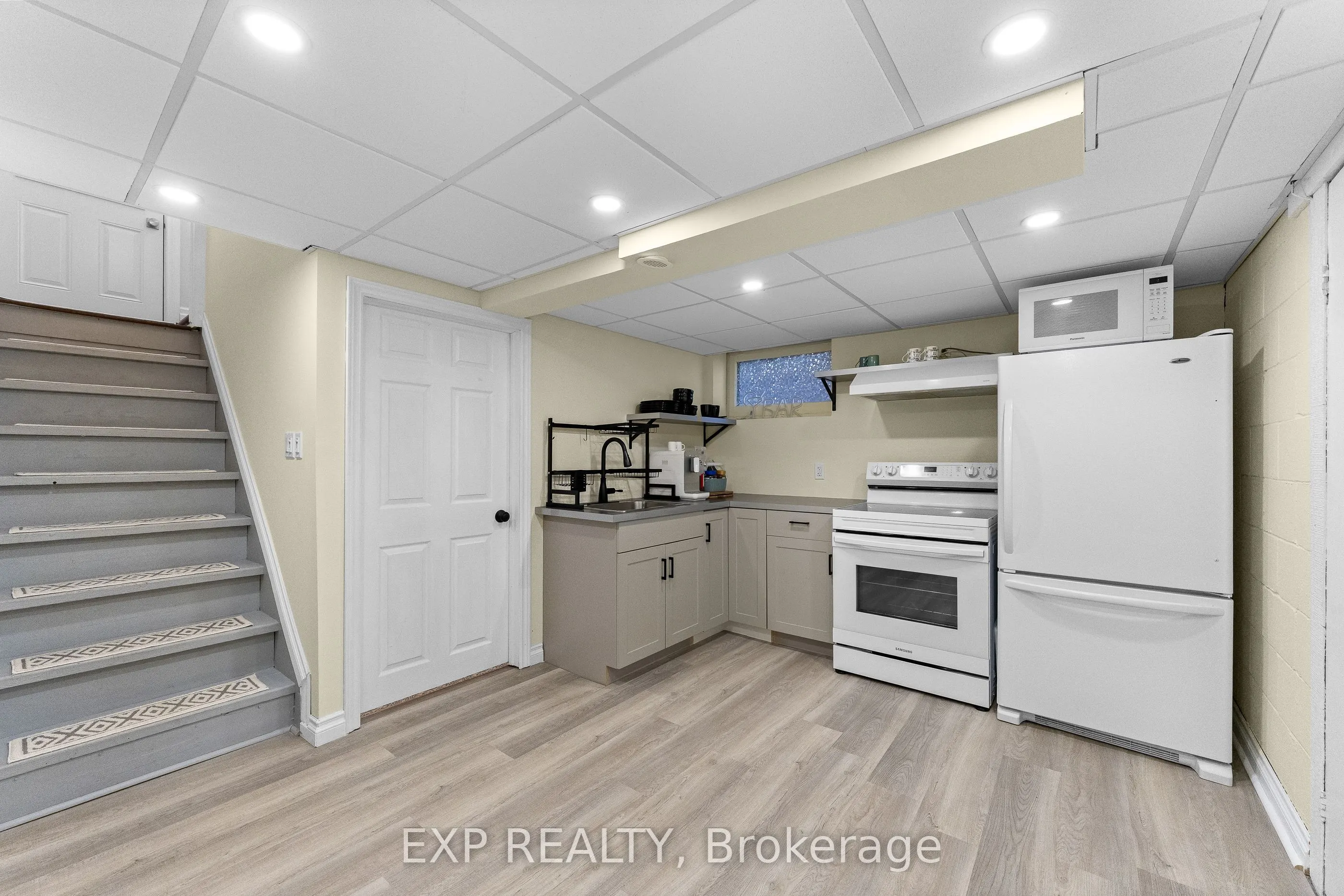 13 Ridley Heights Road