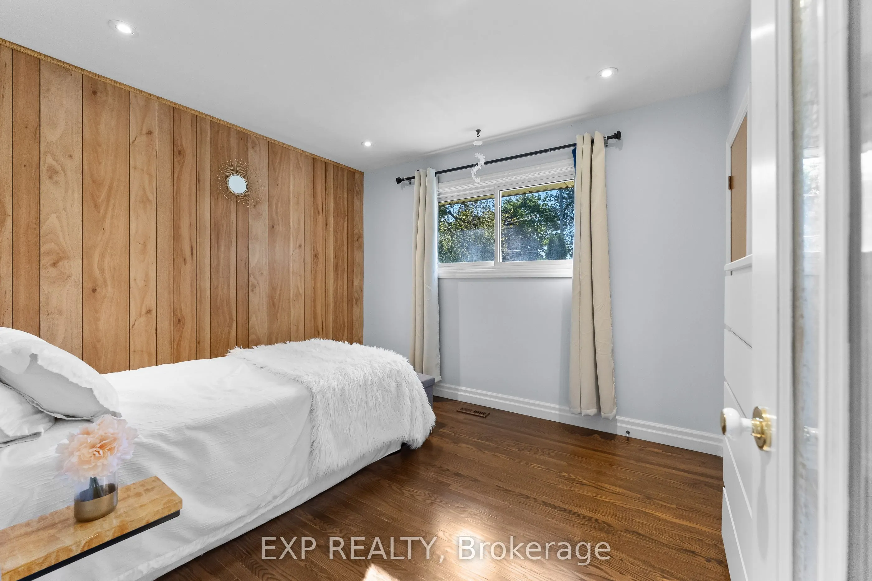 13 Ridley Heights Road
