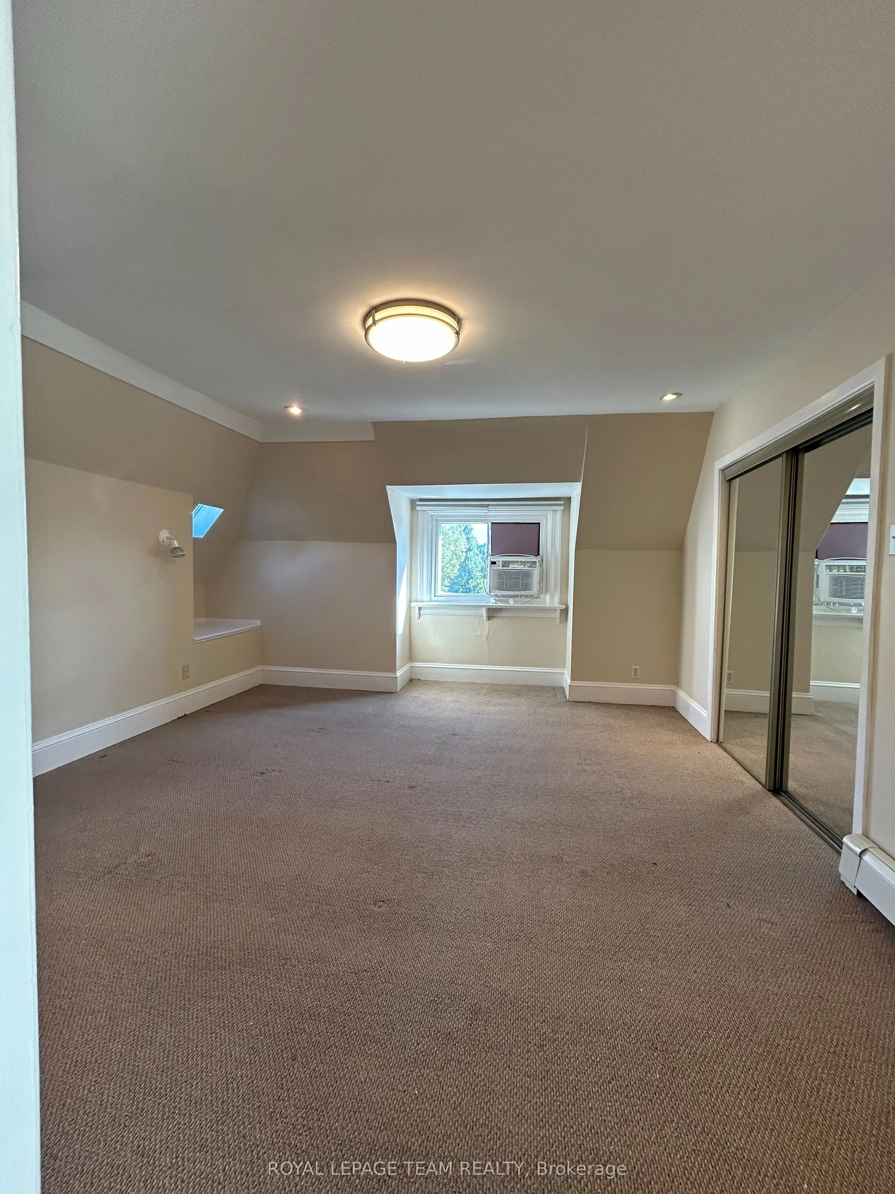 427 SUNNYSIDE Avenue #B