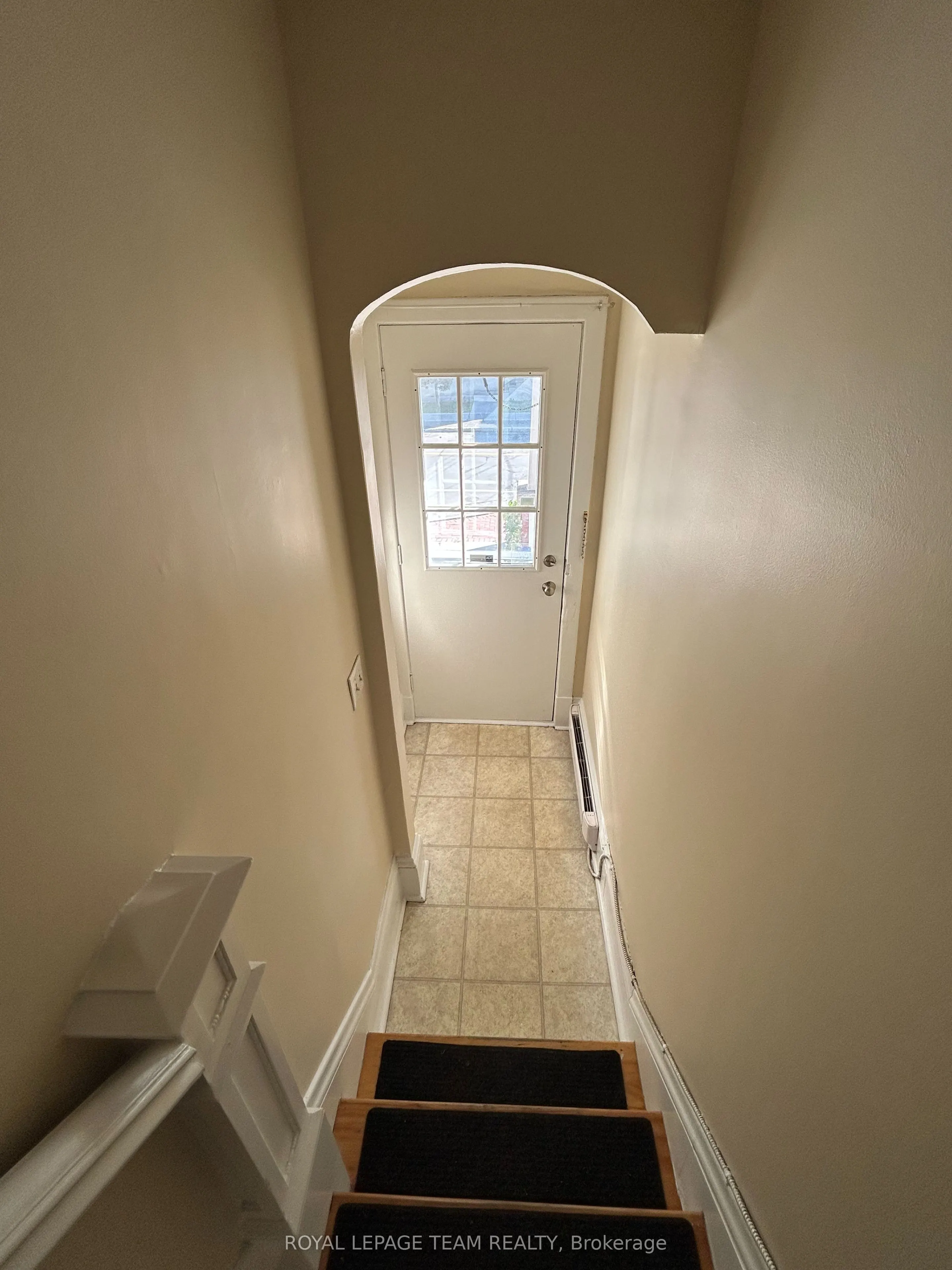 427 SUNNYSIDE Avenue #B