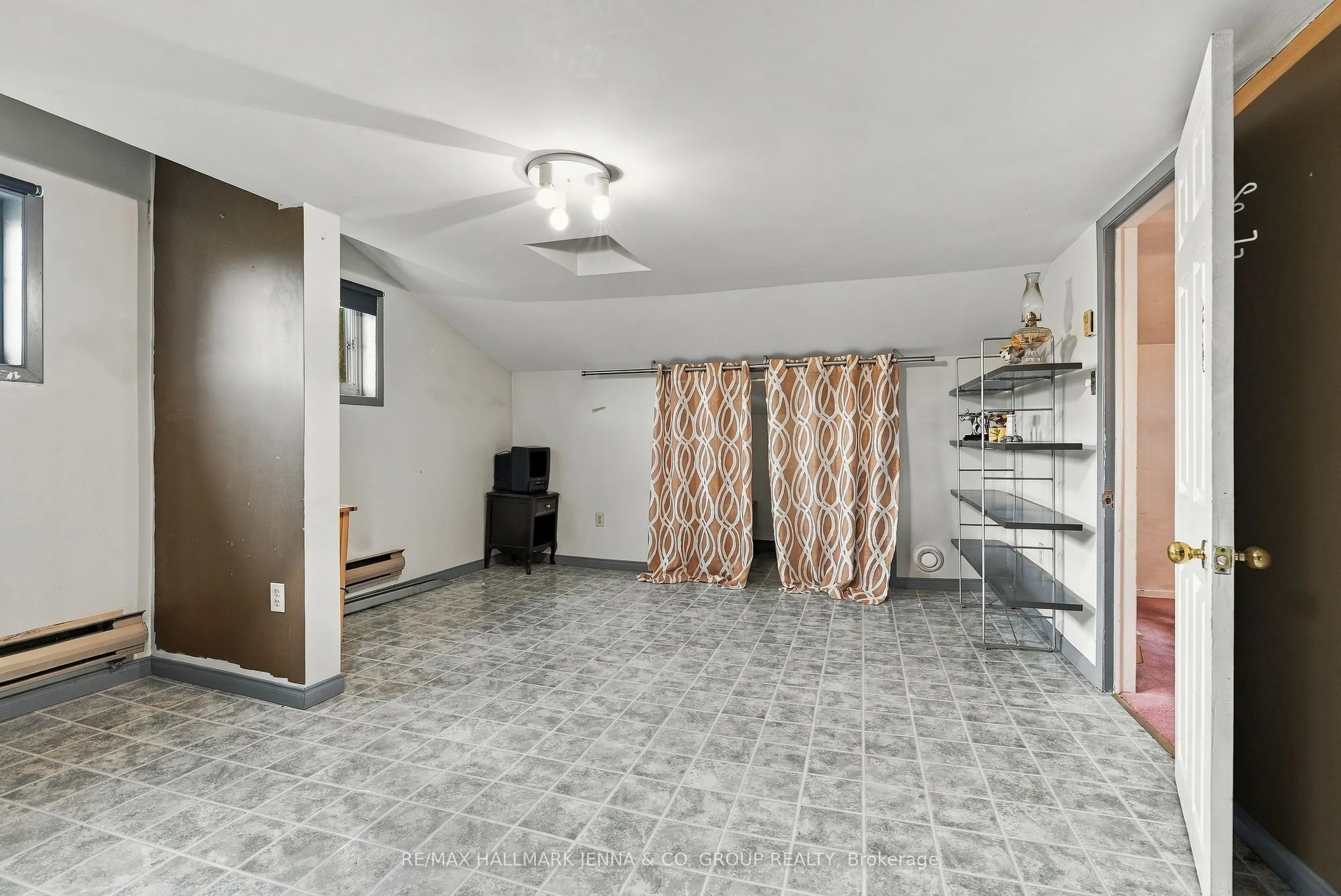 2313 8th Line Road