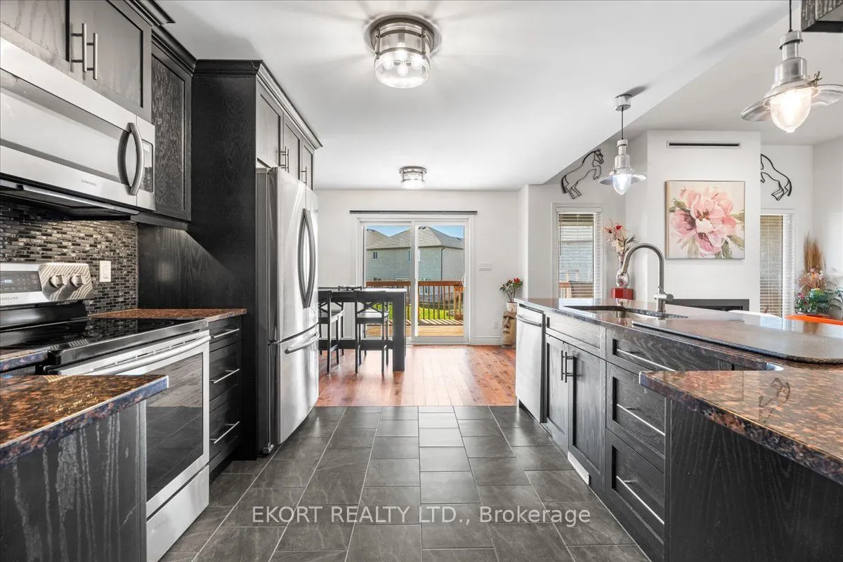 64 Farmington Crescent