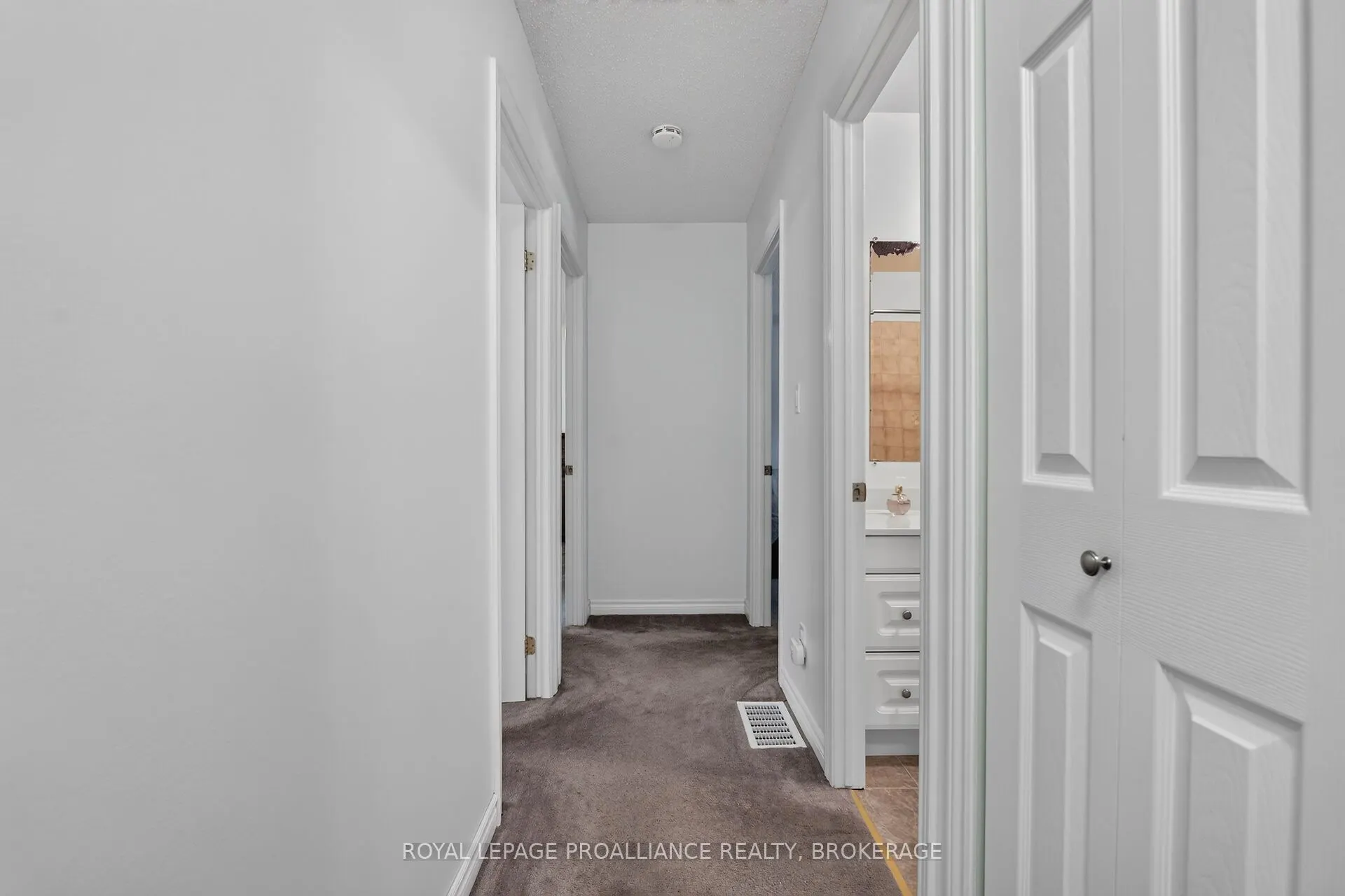 900 Nottinghill Avenue