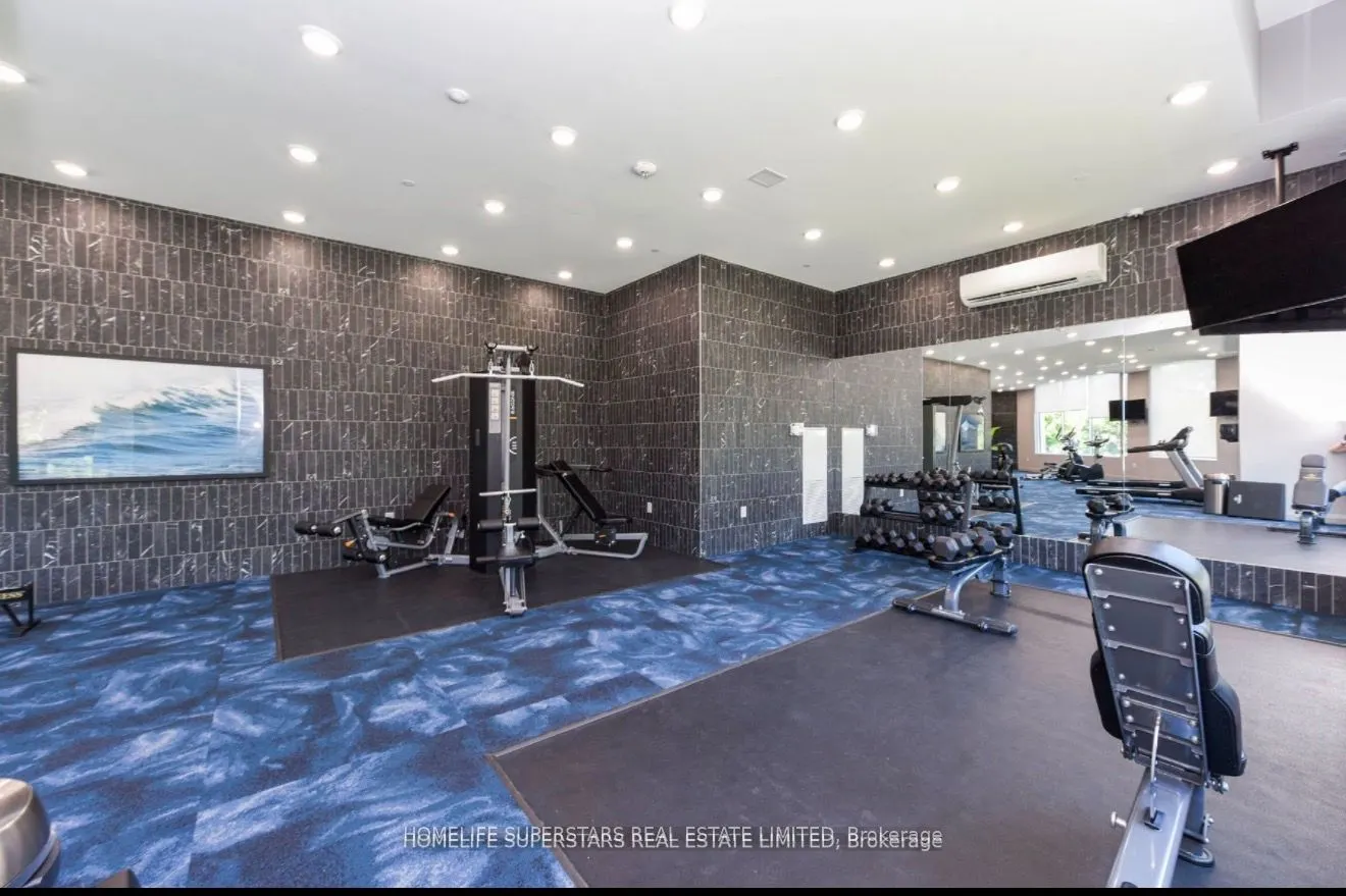 71 WYNDHAM Street S #403