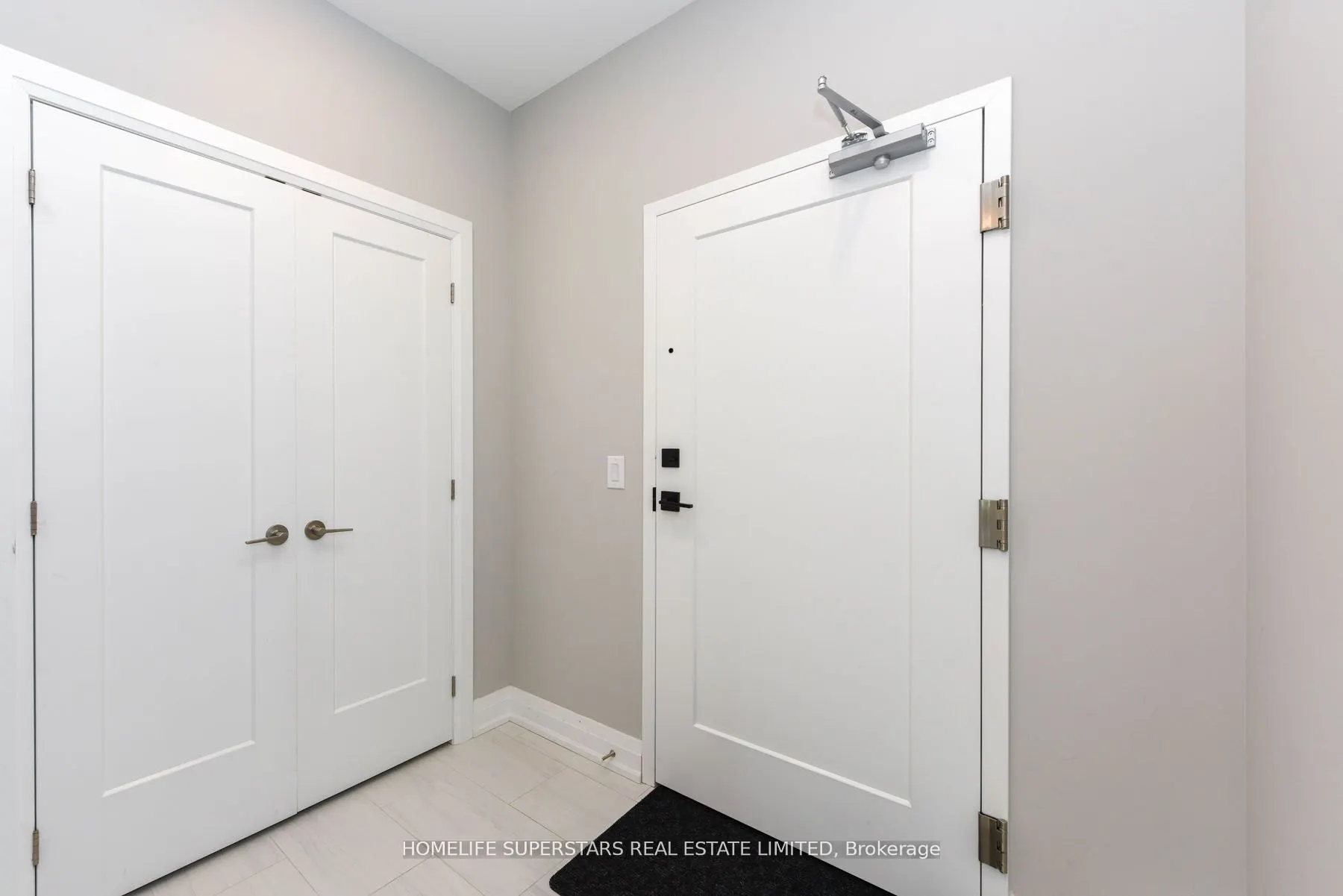 71 WYNDHAM Street S #403