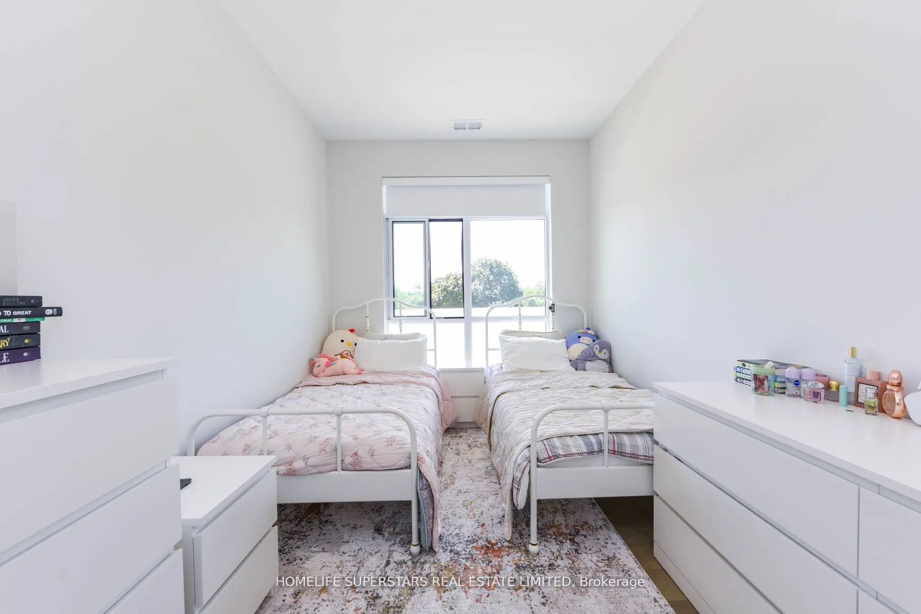 71 WYNDHAM Street S #403