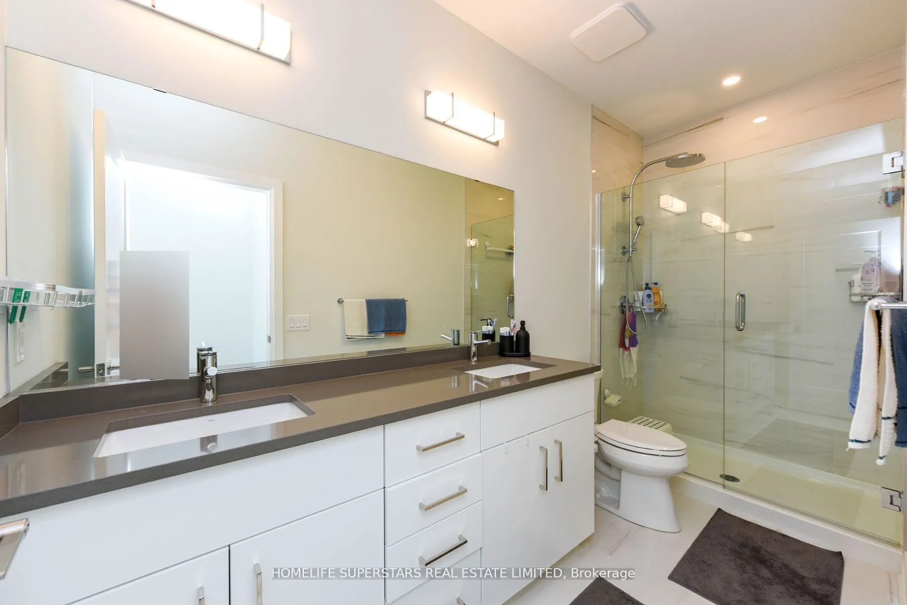71 WYNDHAM Street S #403