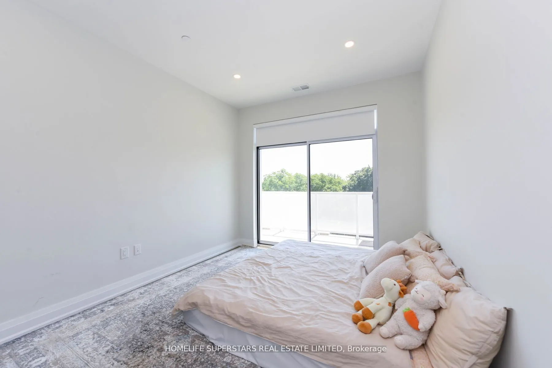 71 WYNDHAM Street S #403