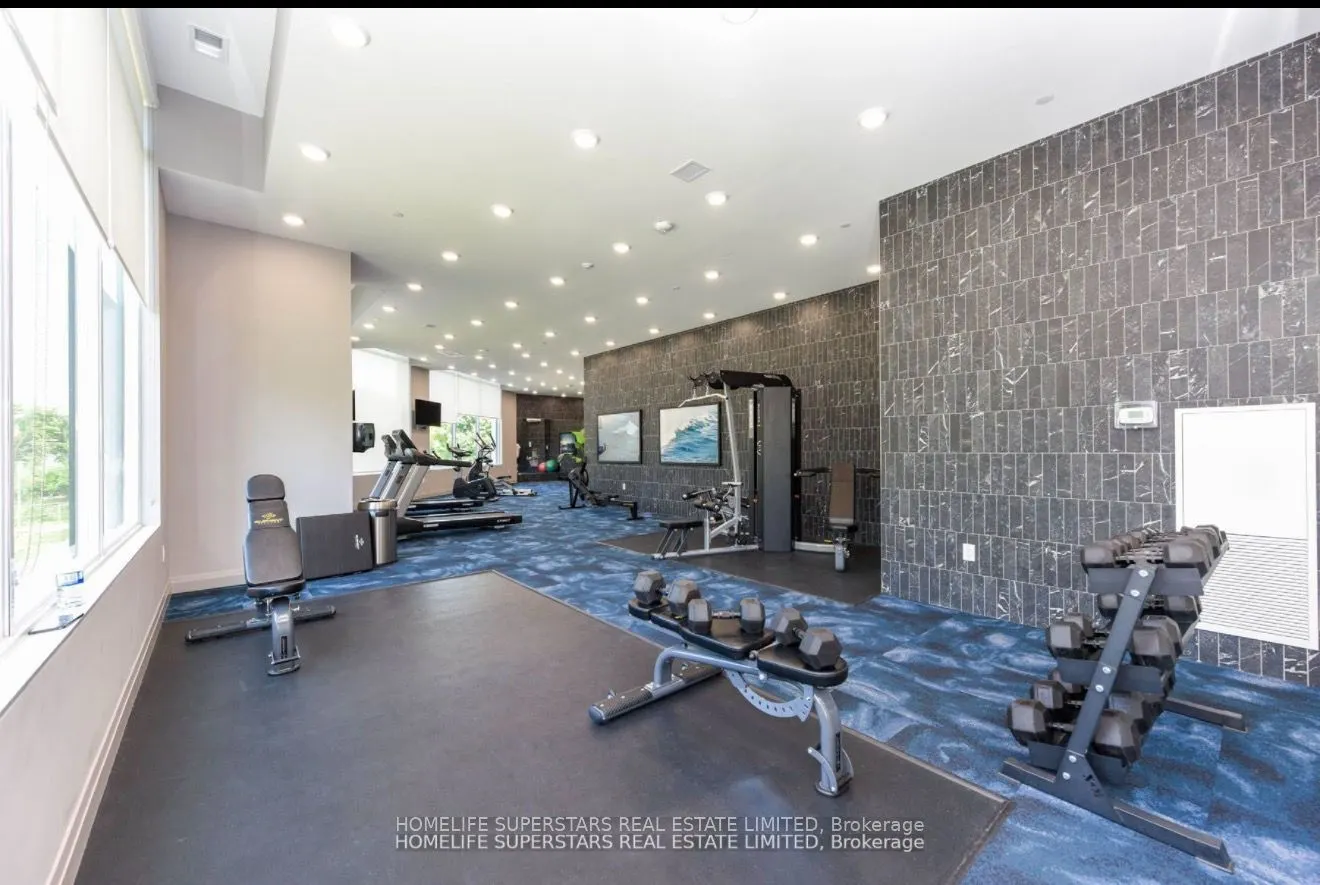 71 WYNDHAM Street S #403