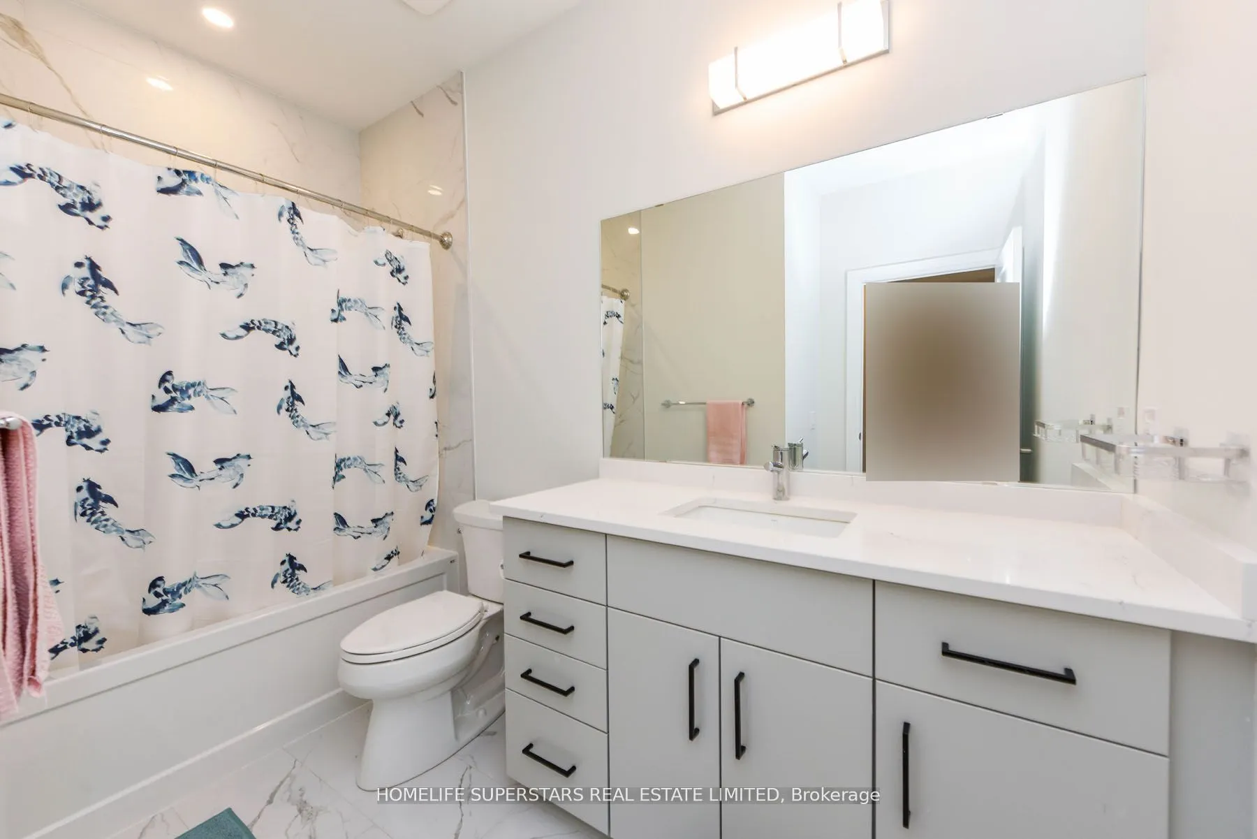 71 WYNDHAM Street S #403