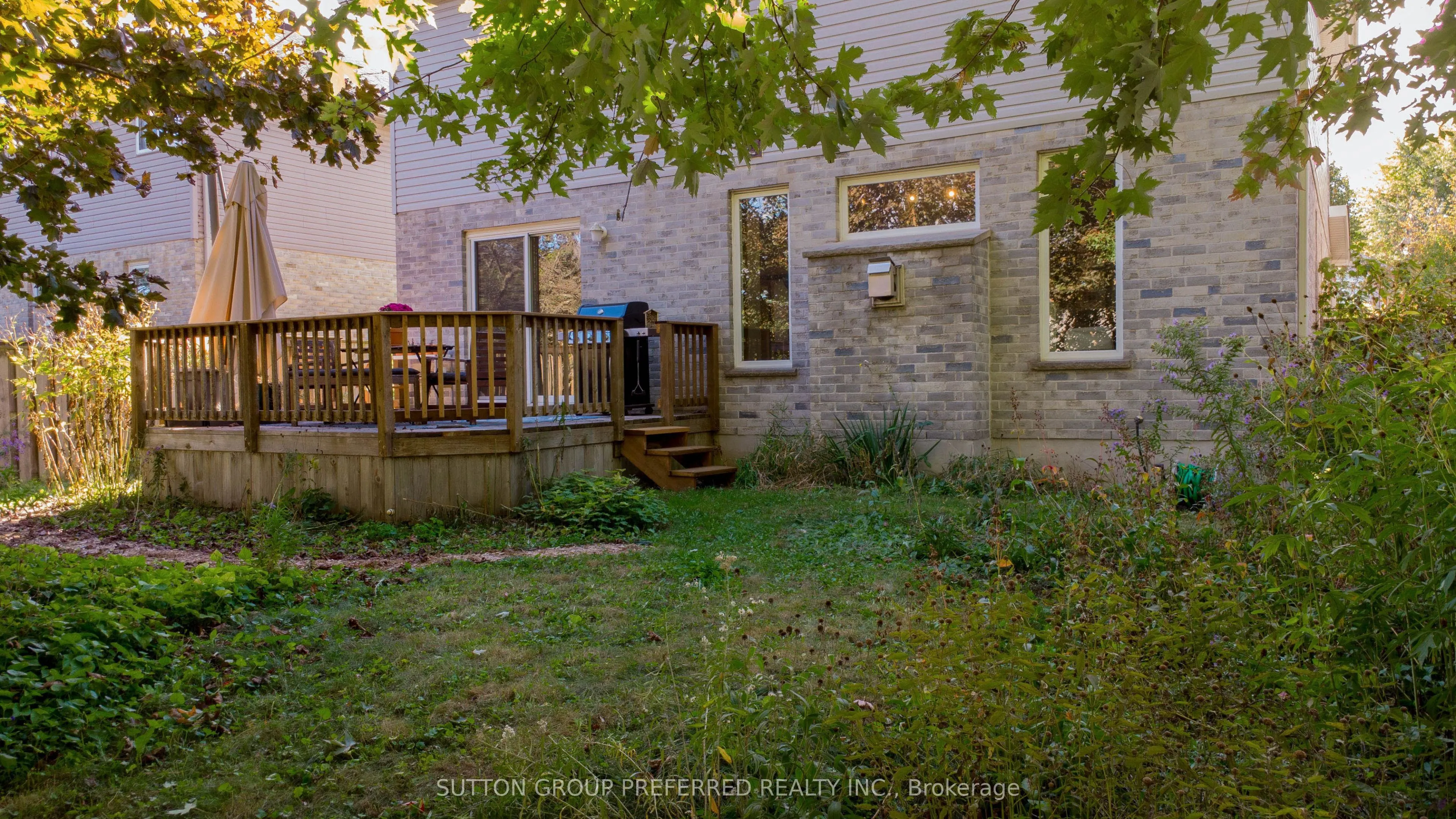 105 Richmeadow Crescent