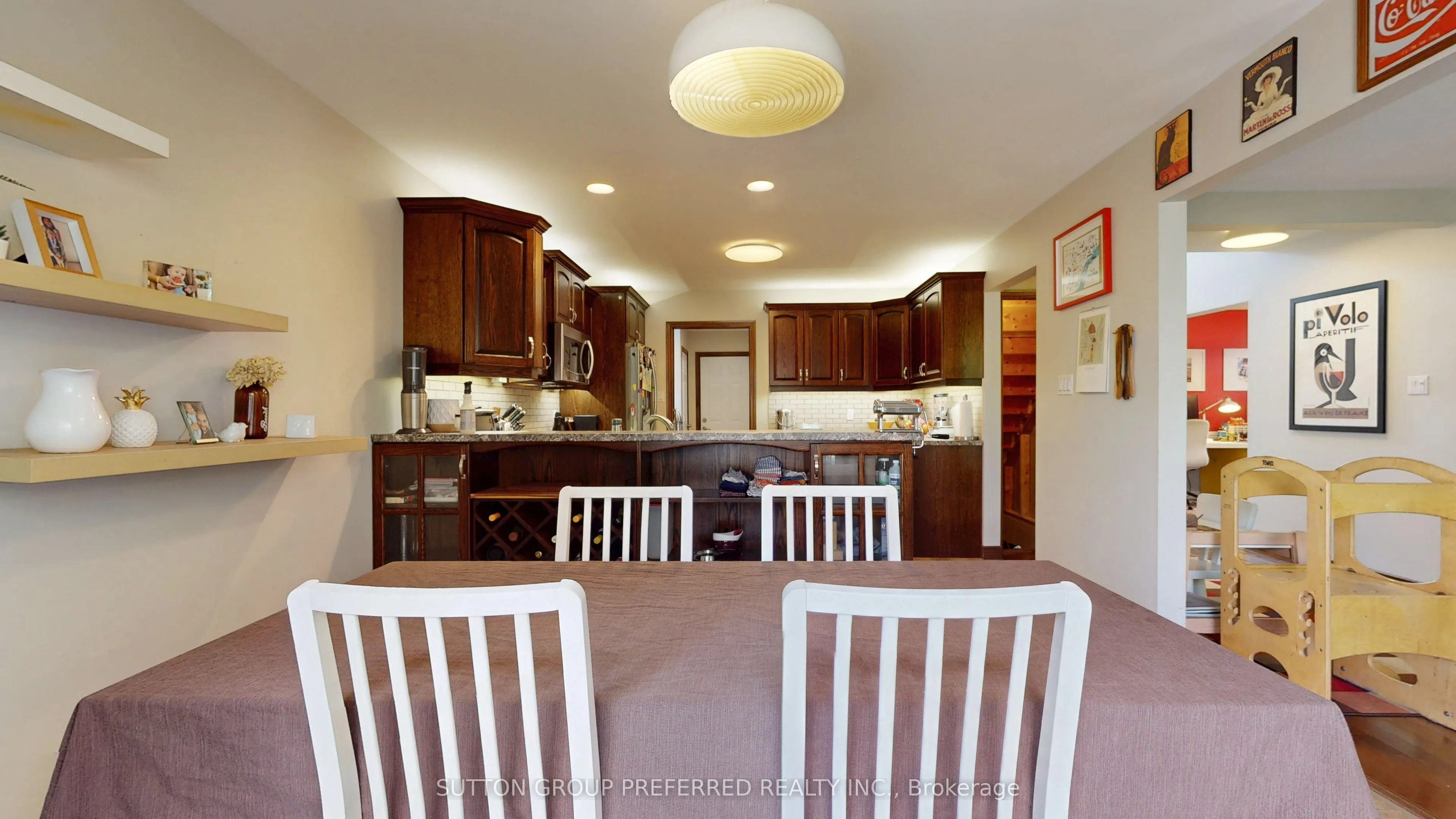 105 Richmeadow Crescent