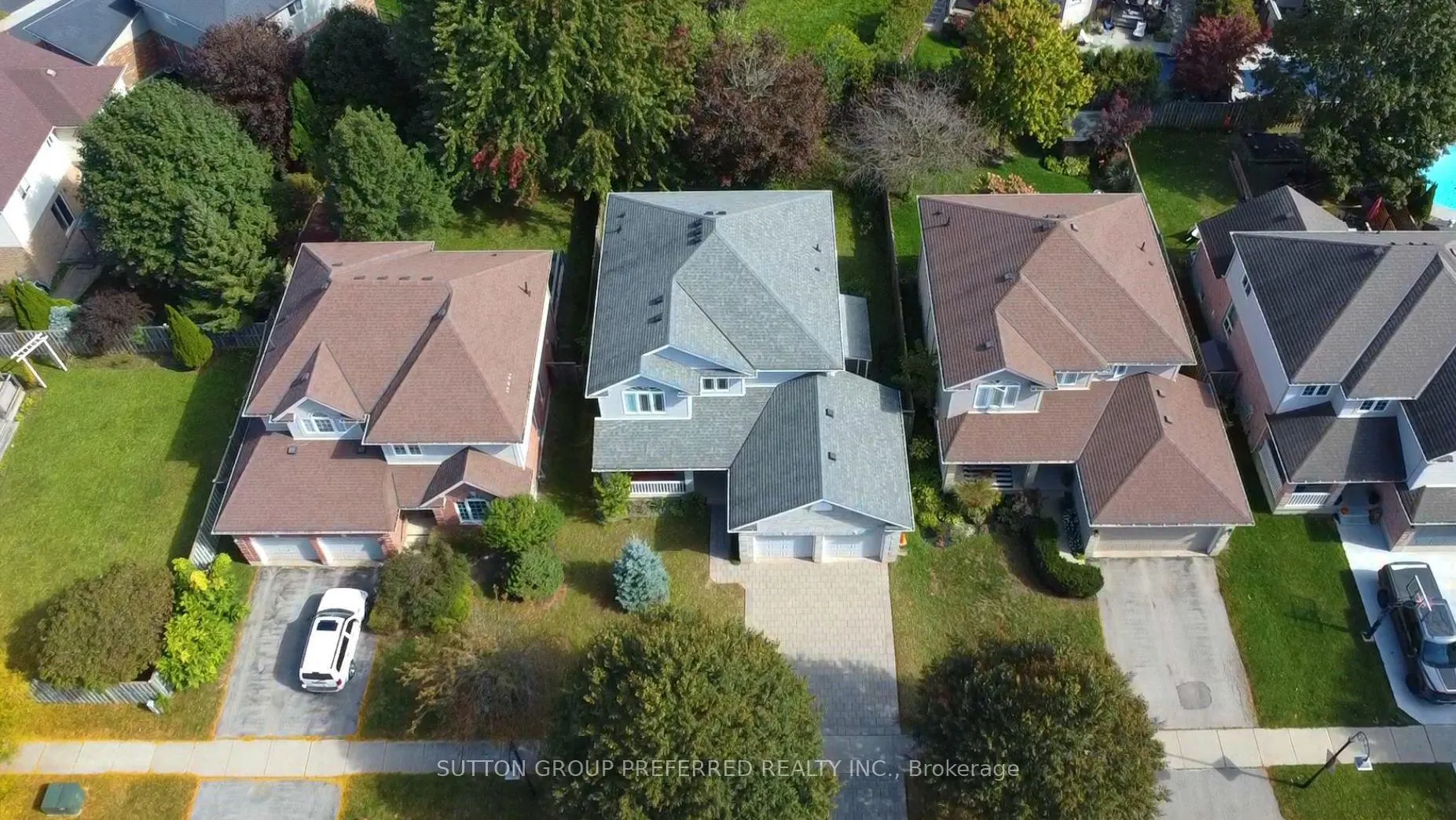 105 Richmeadow Crescent