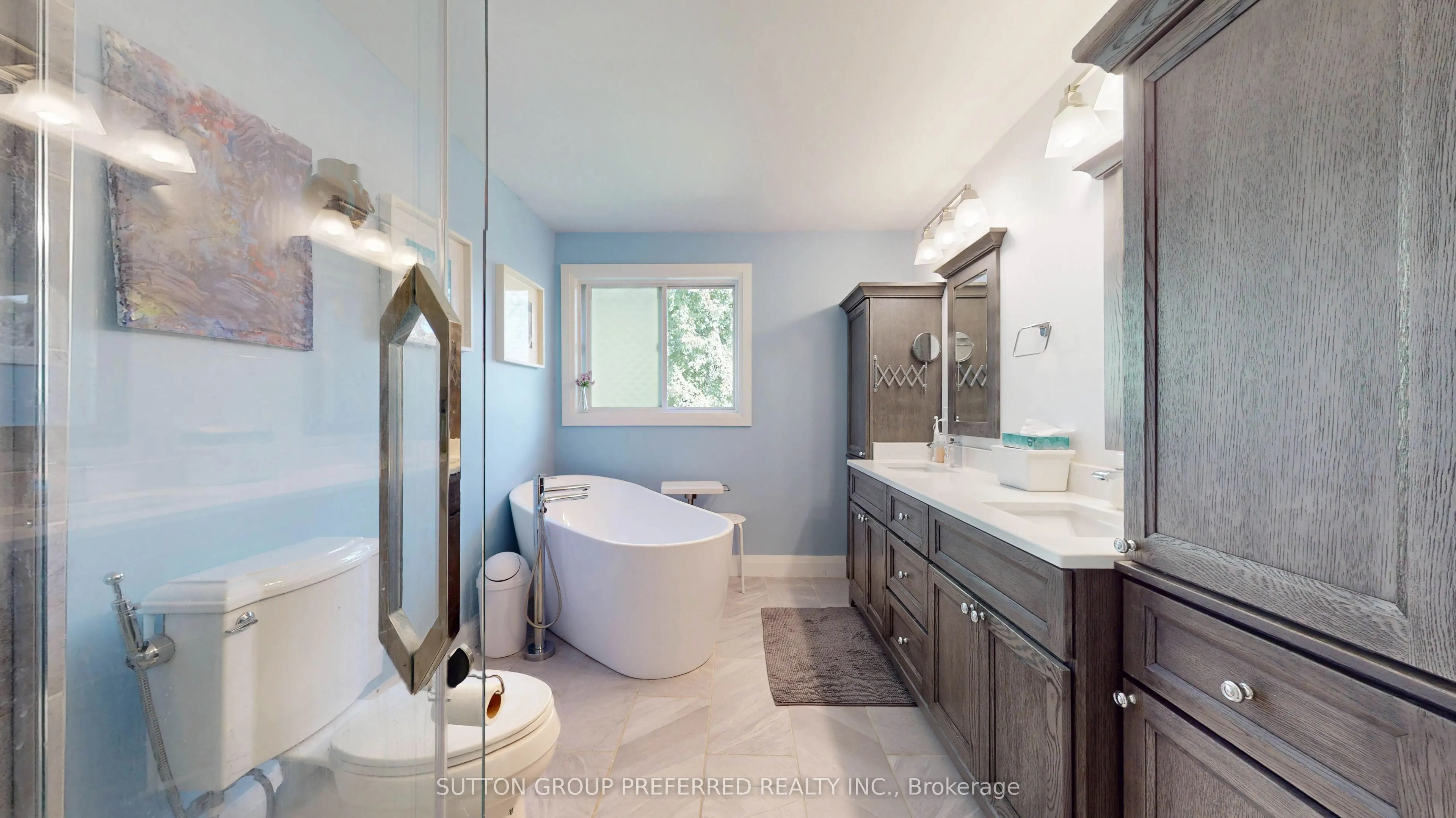 105 Richmeadow Crescent