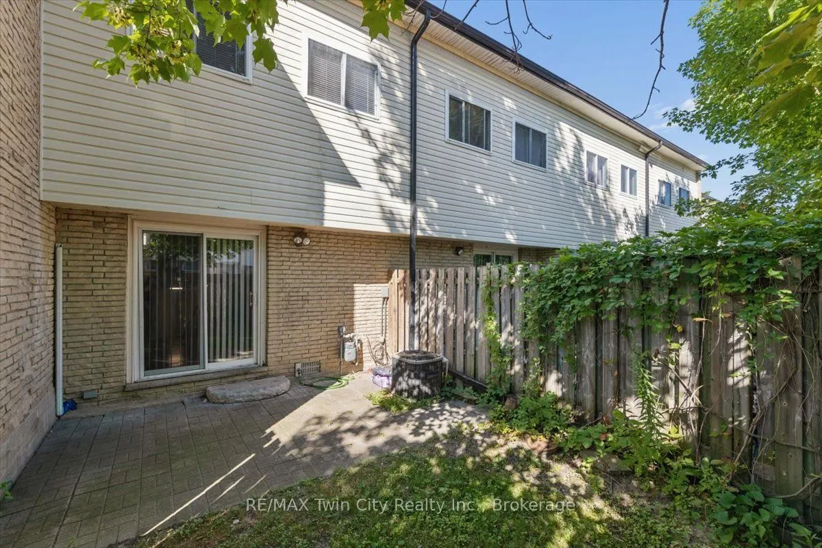 211 Veronica Drive #8
