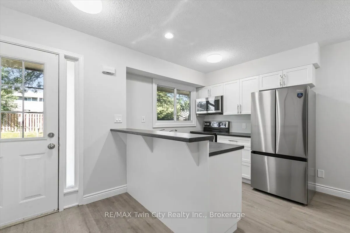 211 Veronica Drive #8