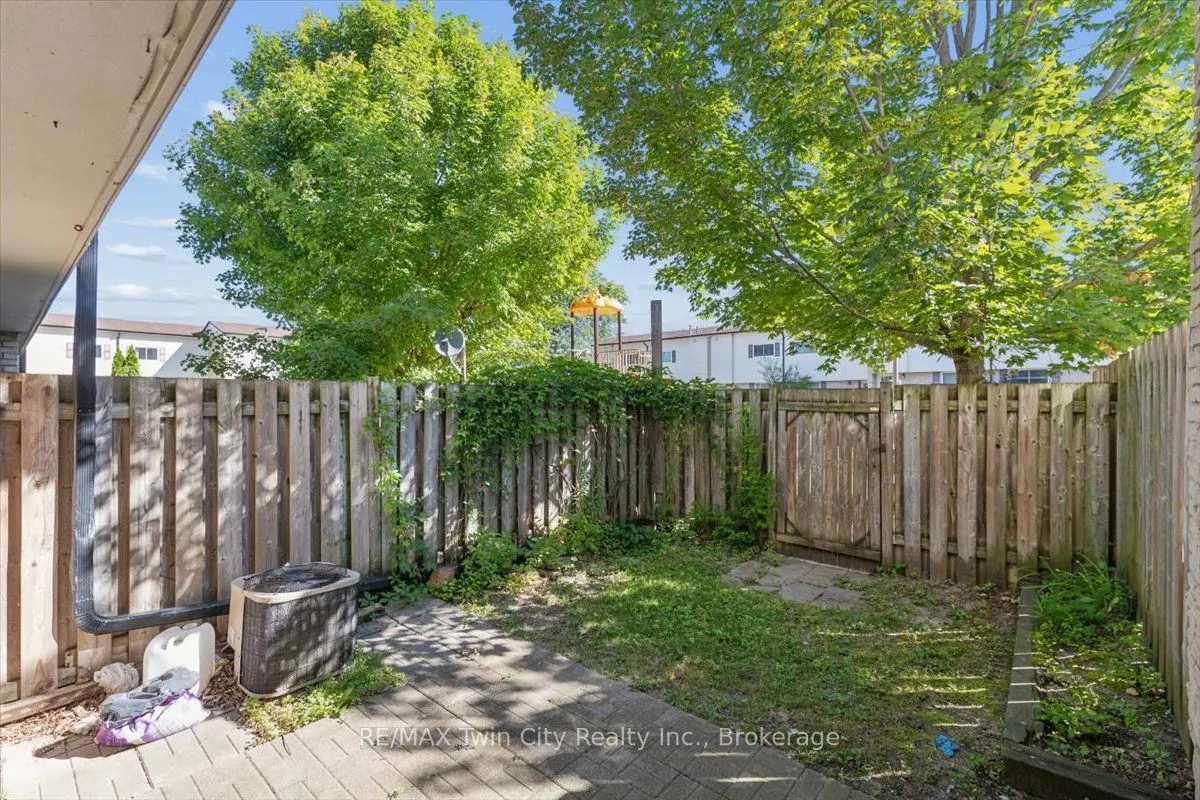 211 Veronica Drive #8