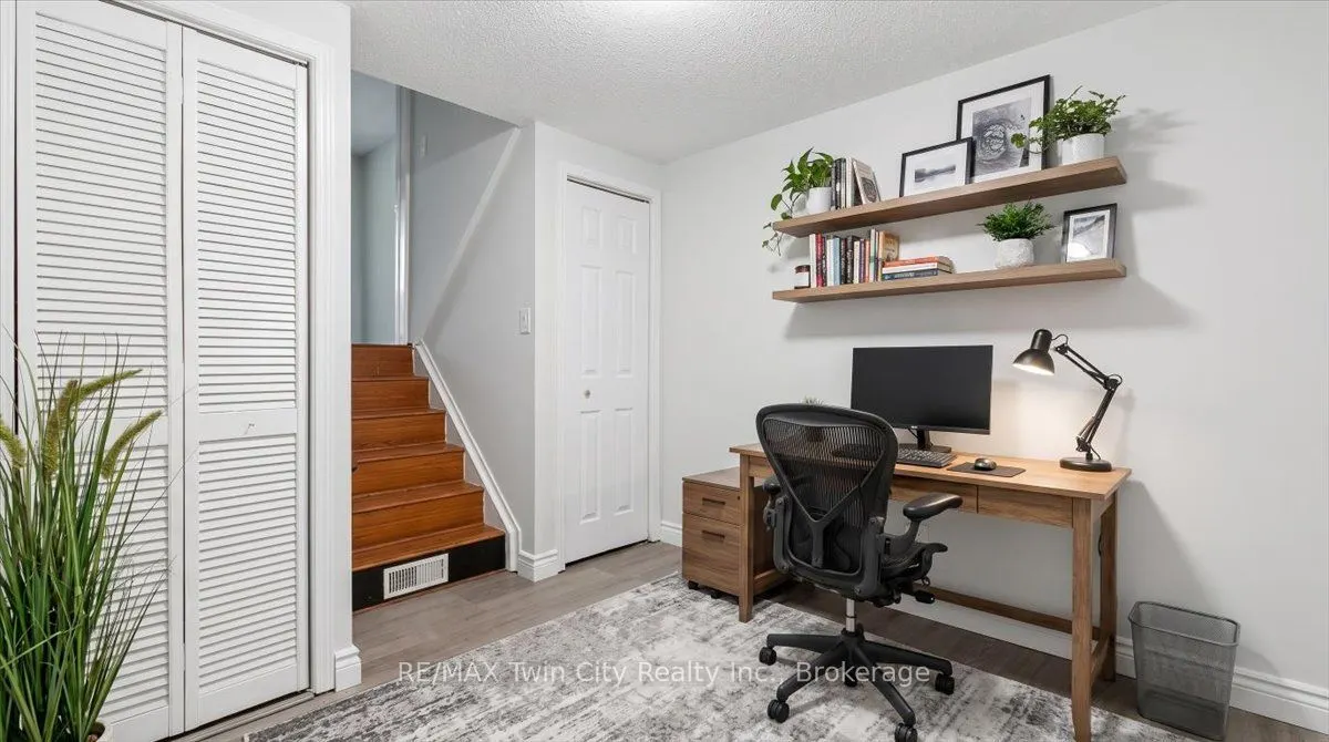 211 Veronica Drive #8