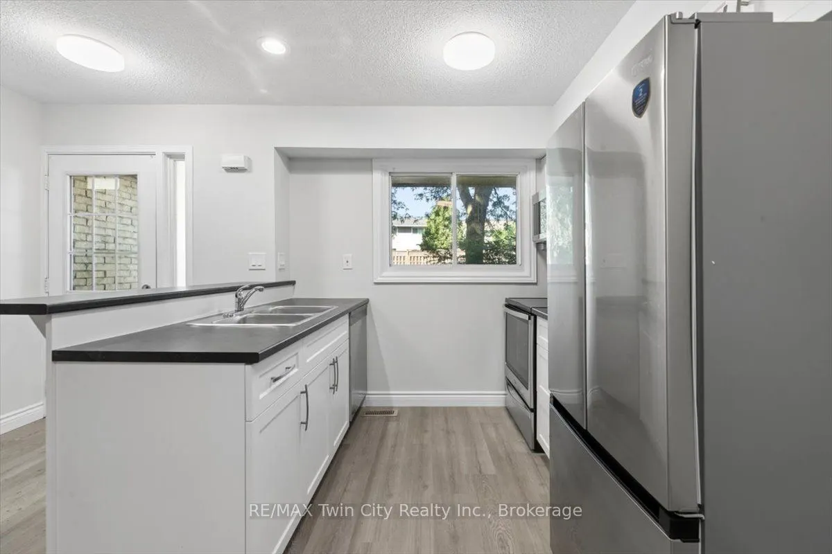 211 Veronica Drive #8