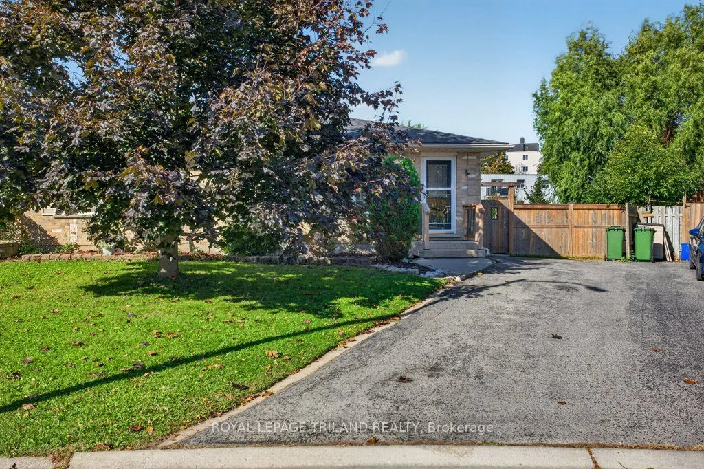 32 Sanders Court