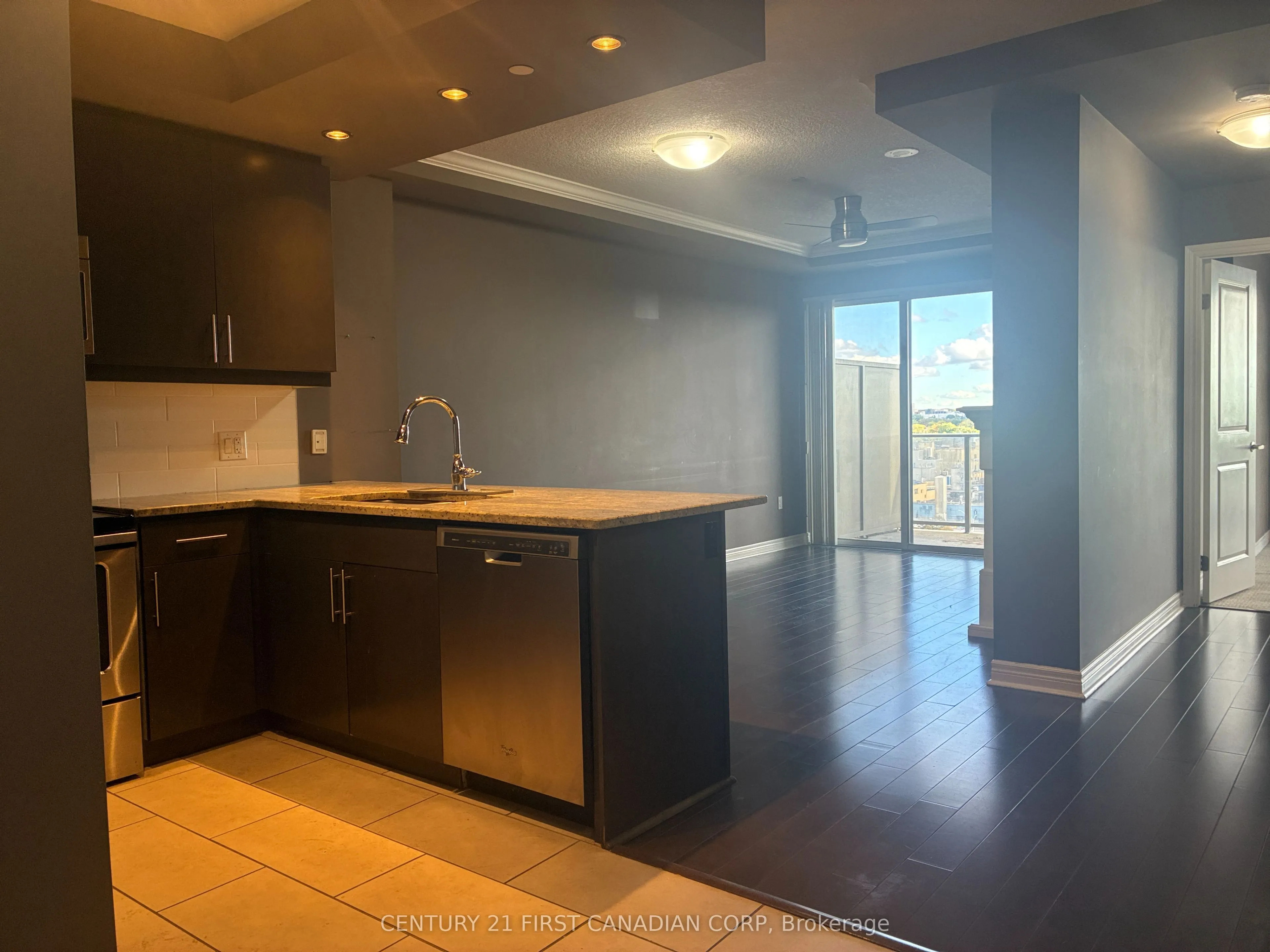 330 Ridout Street N #1506