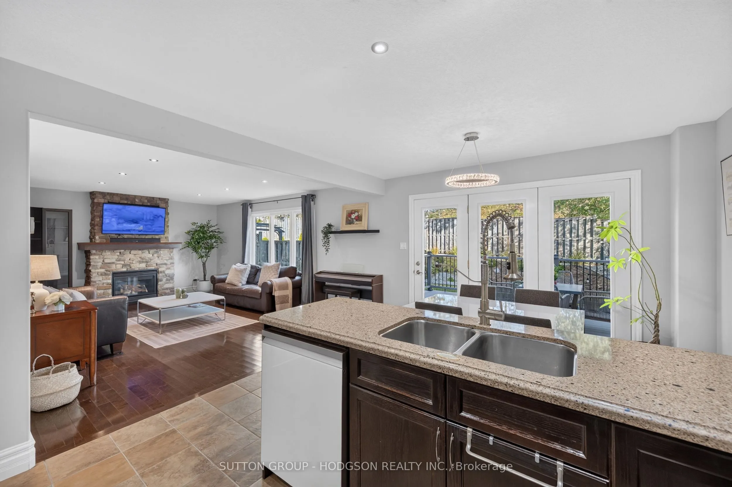 2615 Colonel Talbot Road #8