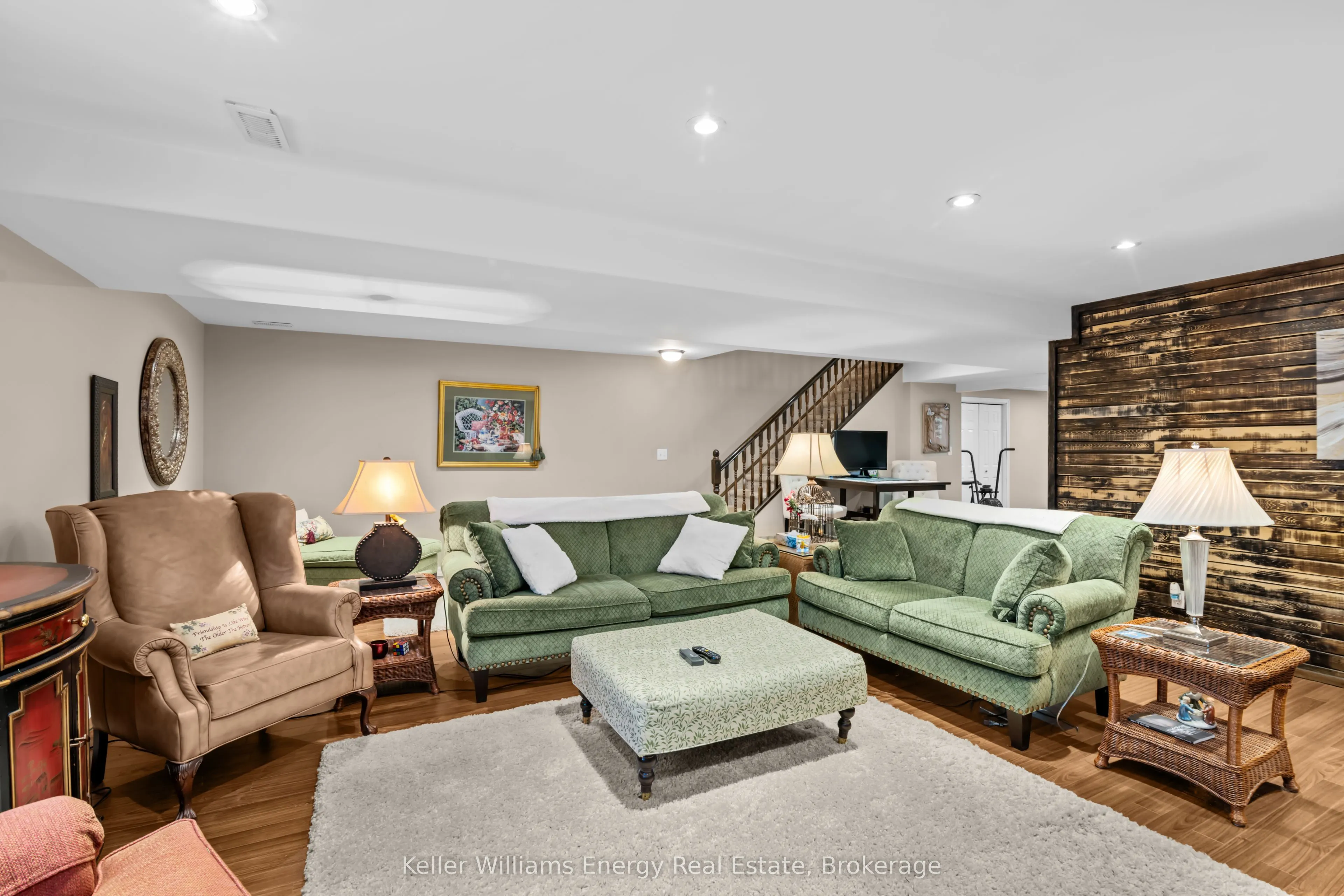 18 Applewood Drive