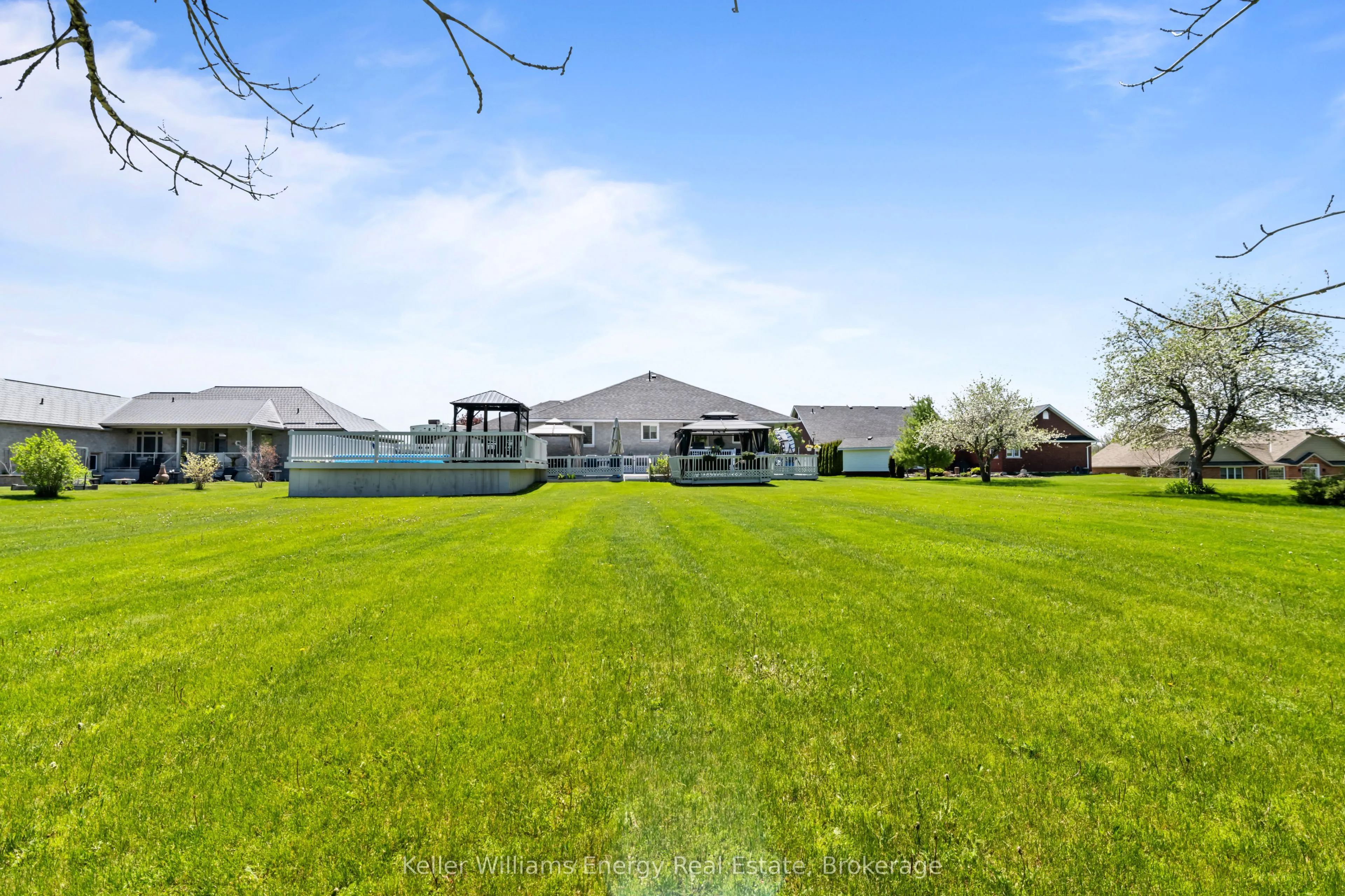18 Applewood Drive