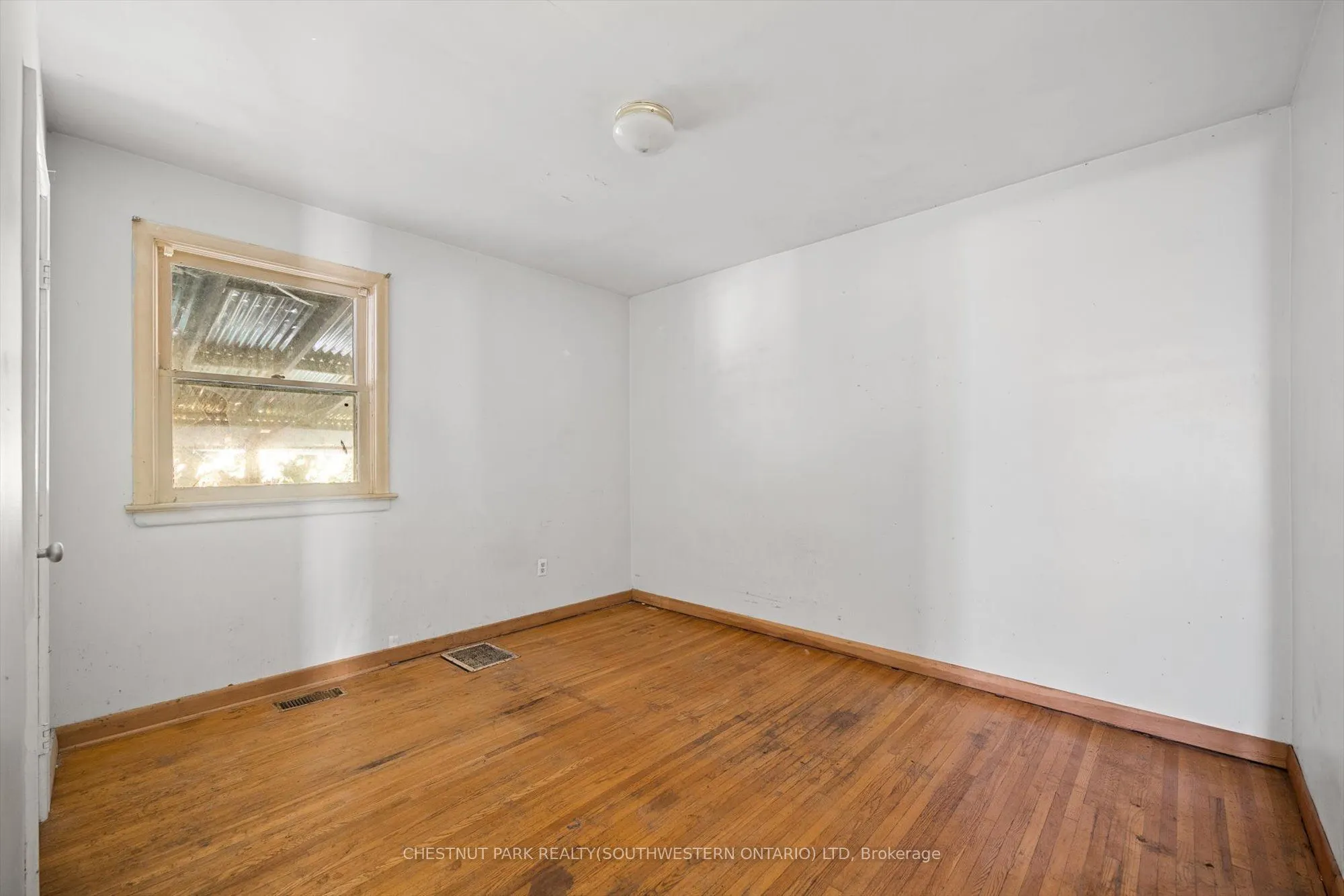 2 Lincoln Crescent