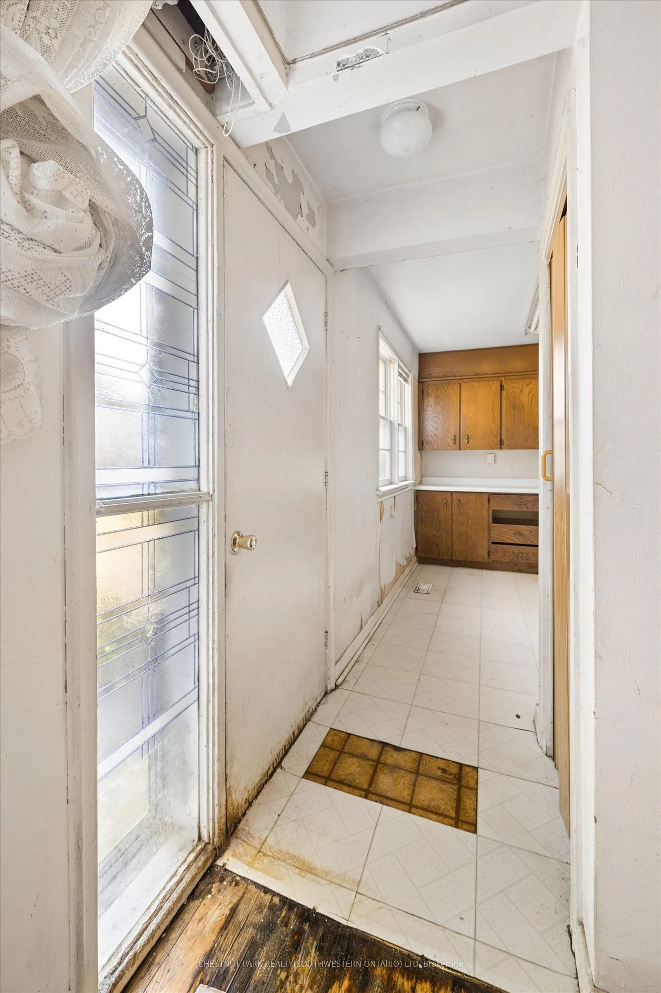 2 Lincoln Crescent