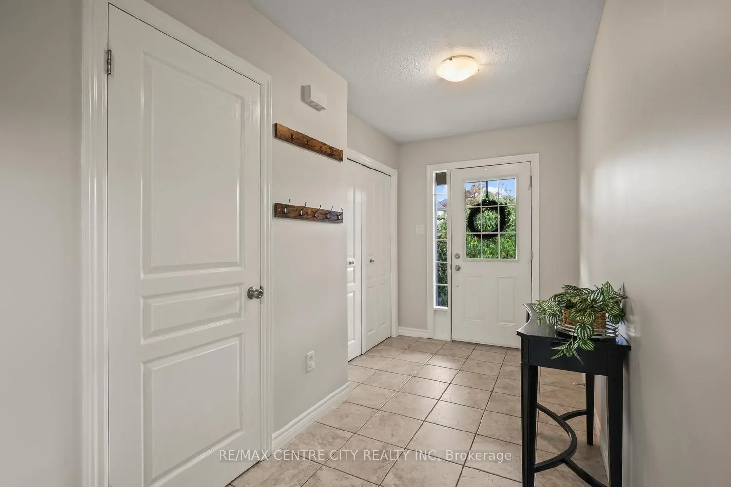 2296 Yellowbirch Way
