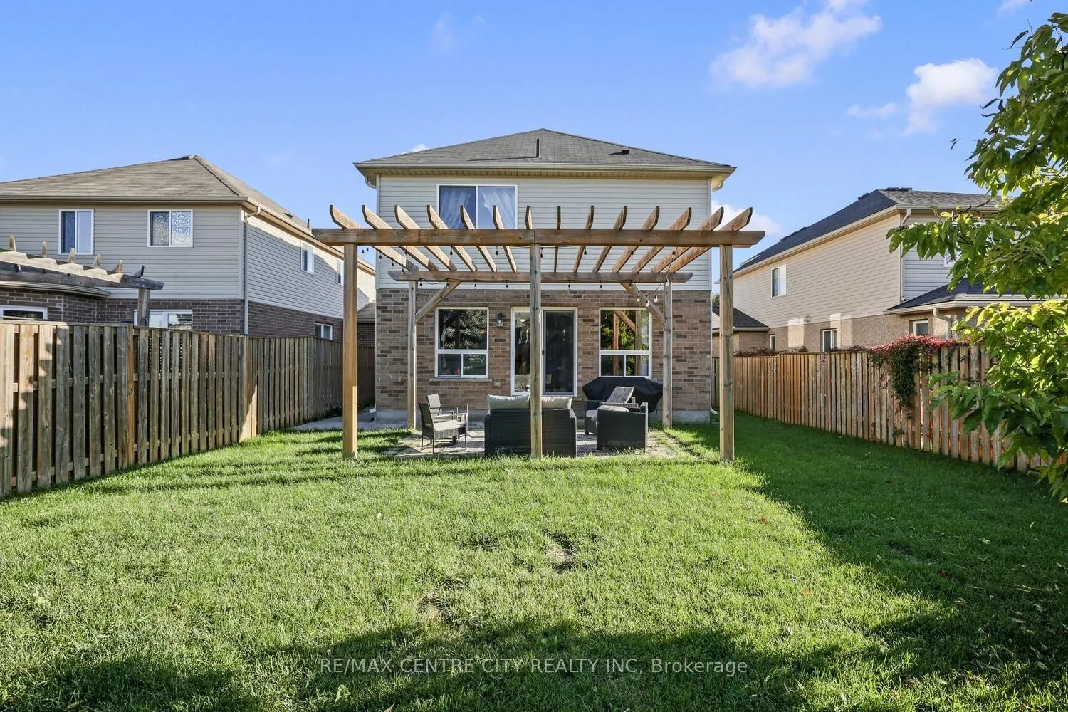 2296 Yellowbirch Way