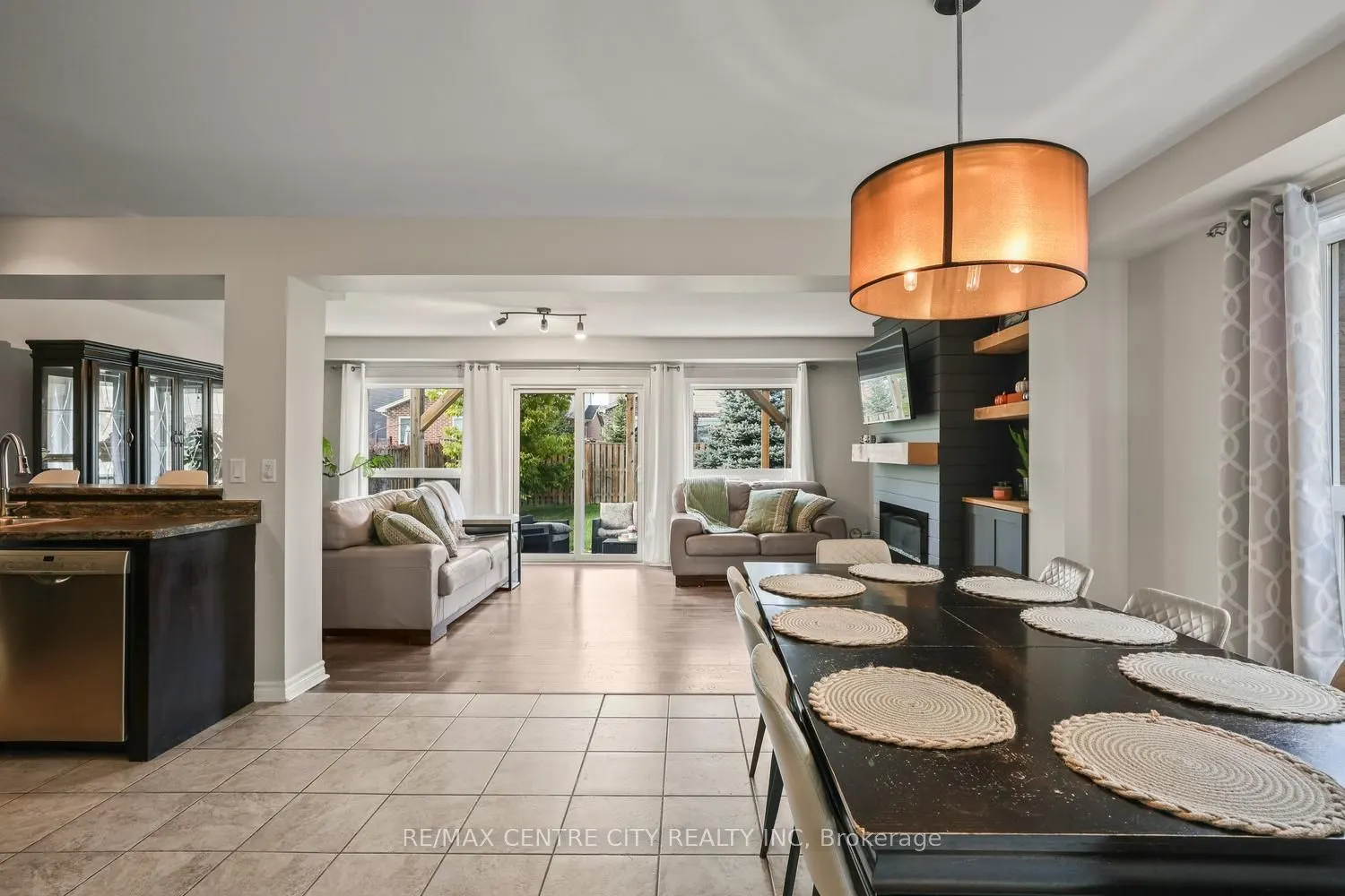 2296 Yellowbirch Way