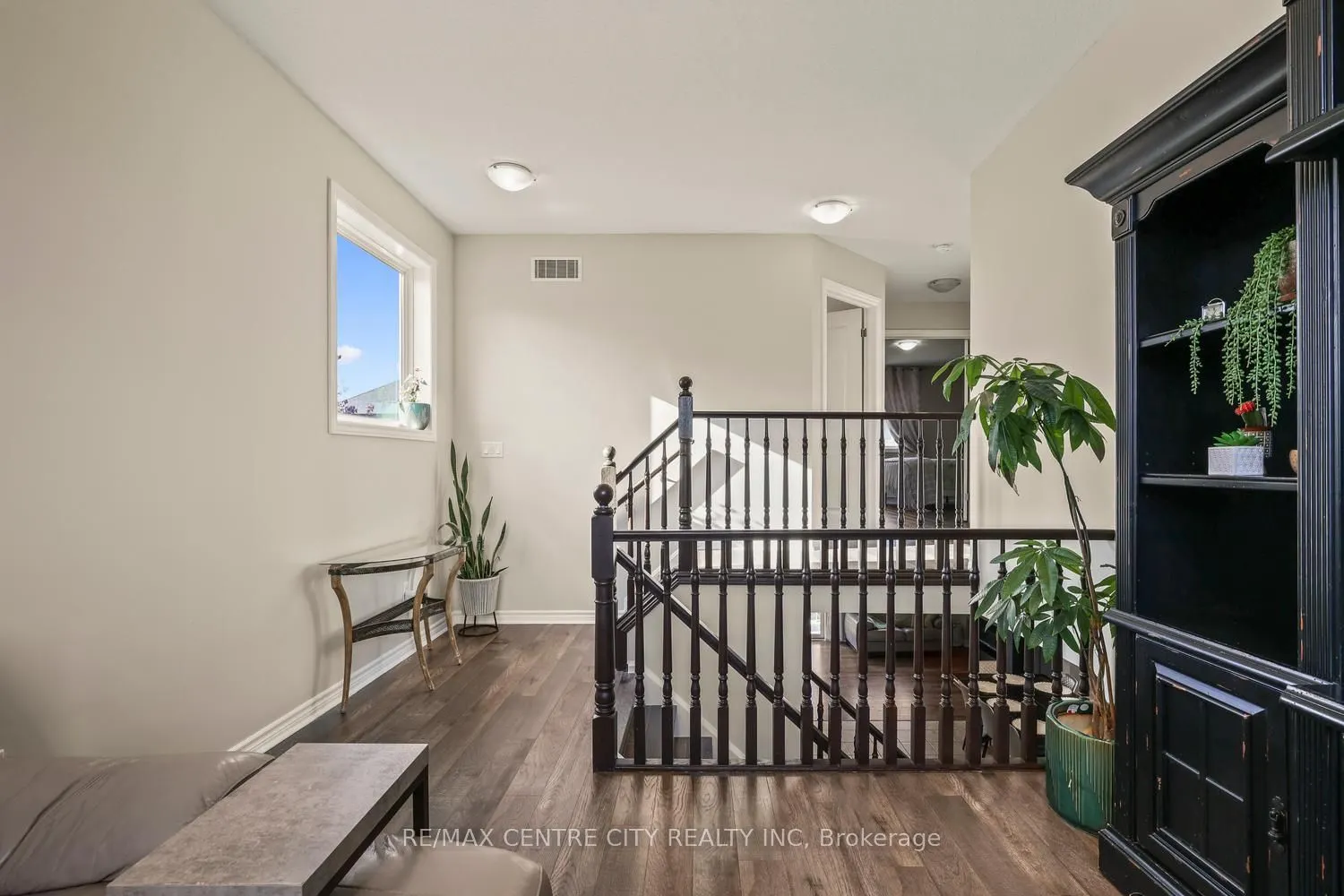2296 Yellowbirch Way