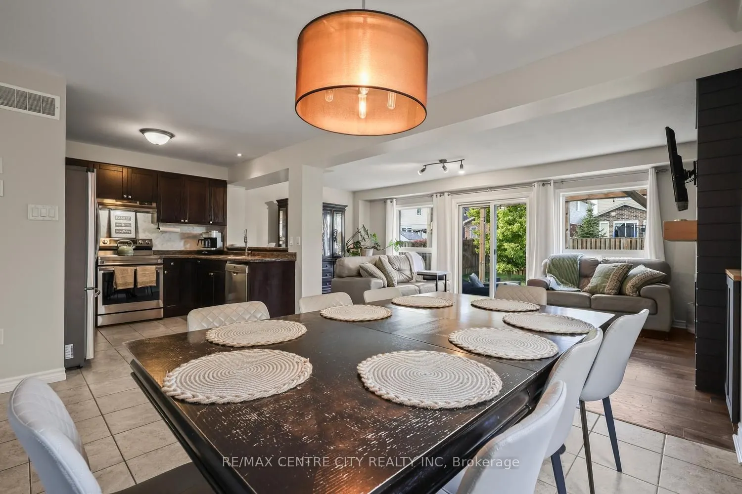 2296 Yellowbirch Way
