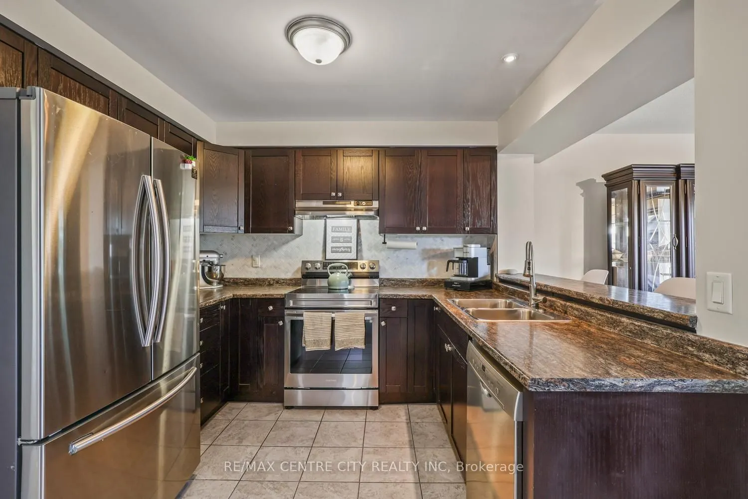 2296 Yellowbirch Way