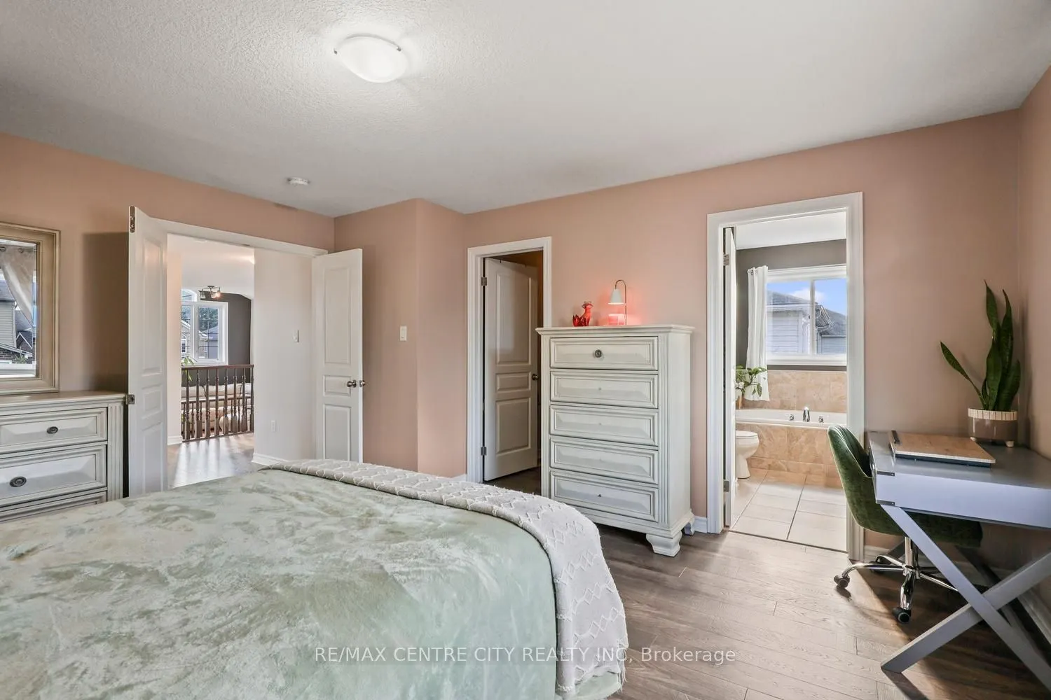 2296 Yellowbirch Way