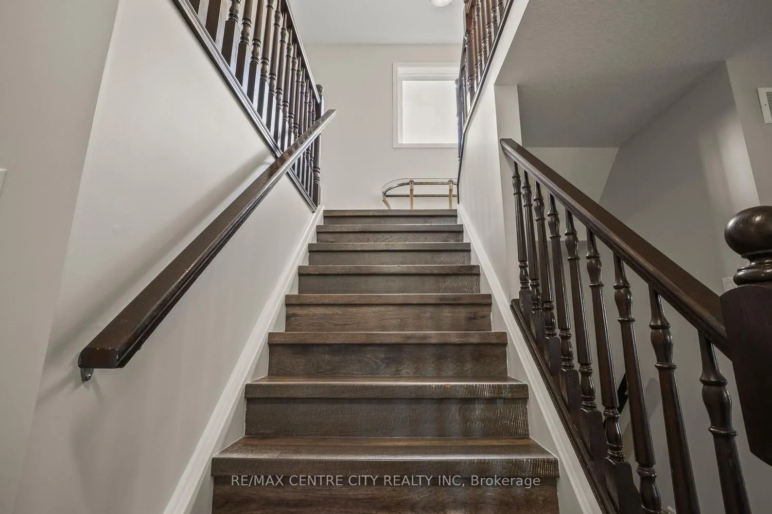 2296 Yellowbirch Way