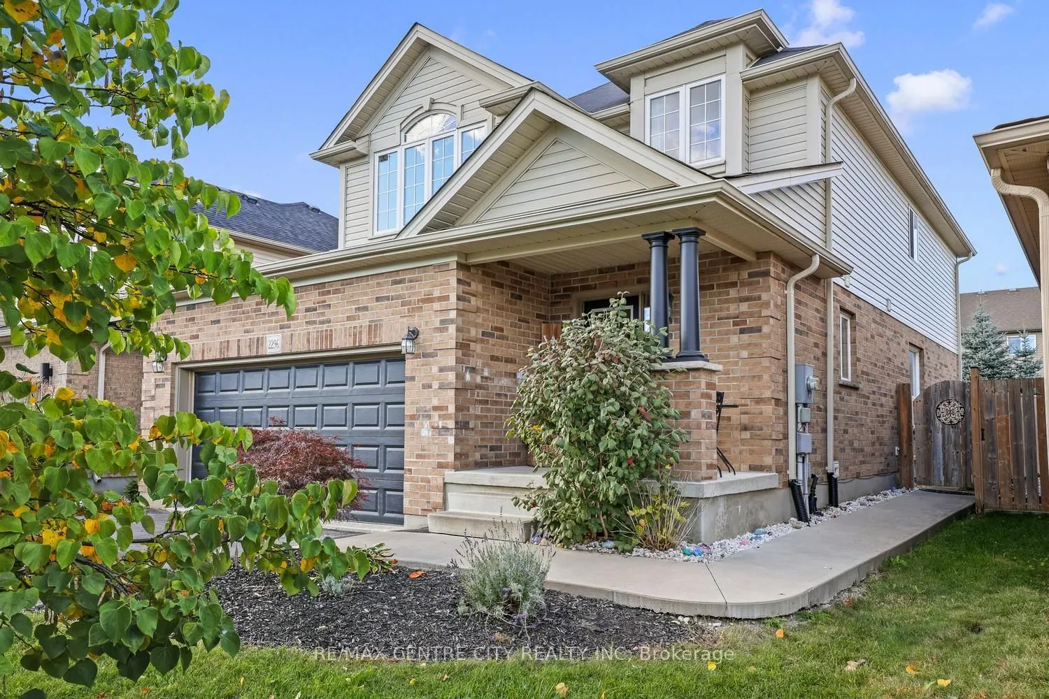 2296 Yellowbirch Way