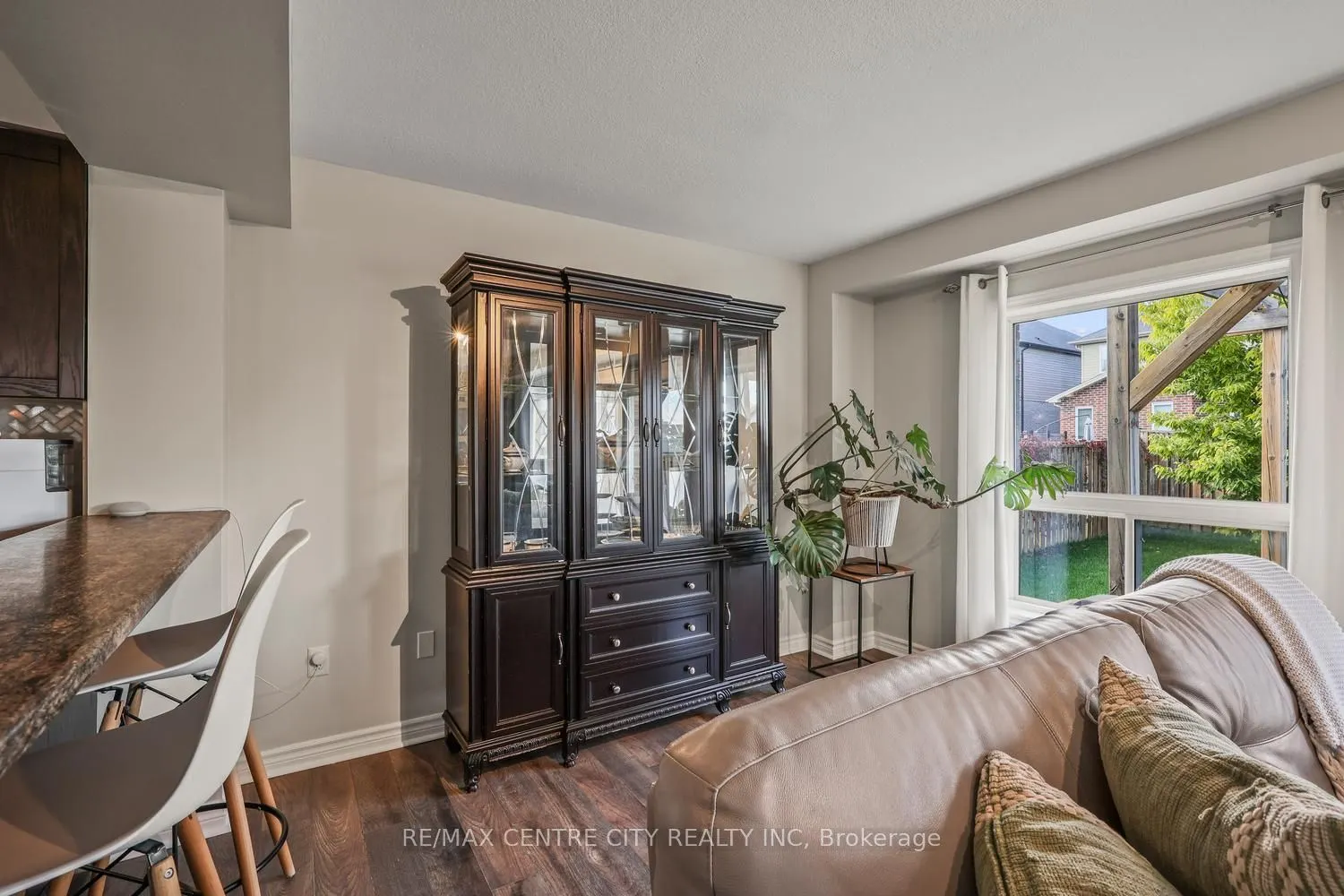 2296 Yellowbirch Way